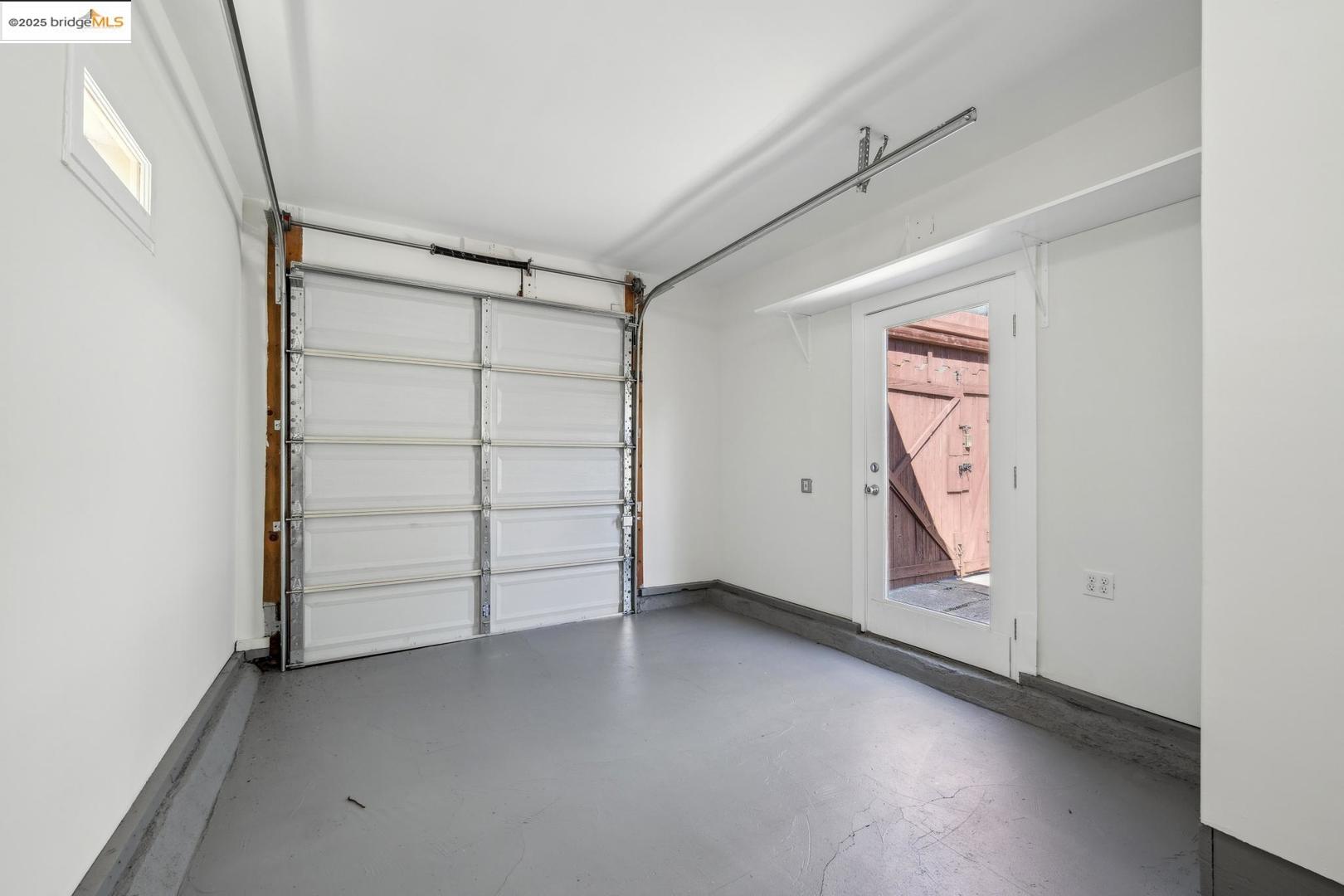 1323 Peralta Ave