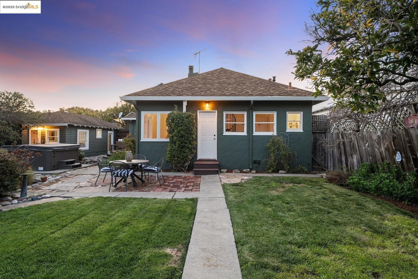 1323 Peralta Ave