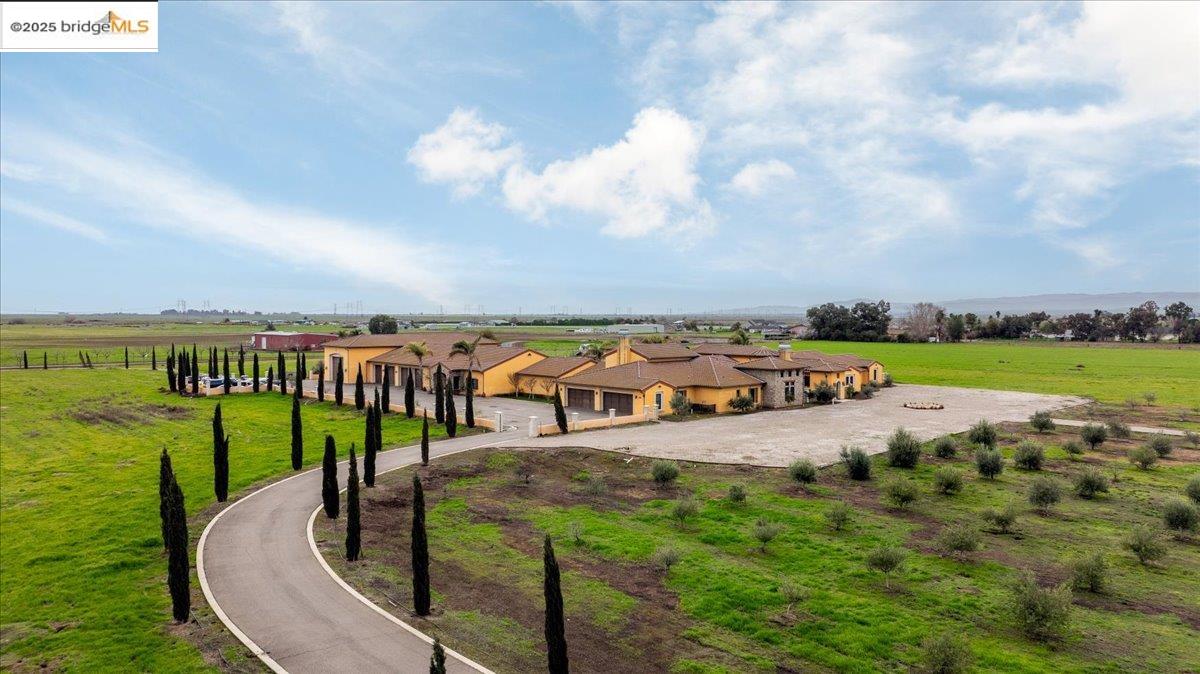 Detail Gallery Image 1 of 60 For 3600 Byer Rd, Byron,  CA 94514 - 5 Beds | 6/2 Baths