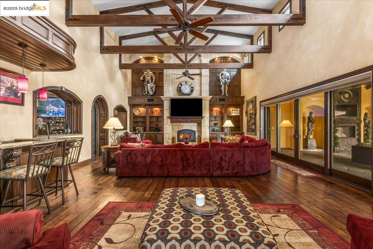 Detail Gallery Image 11 of 60 For 3600 Byer Rd, Byron,  CA 94514 - 5 Beds | 6/2 Baths