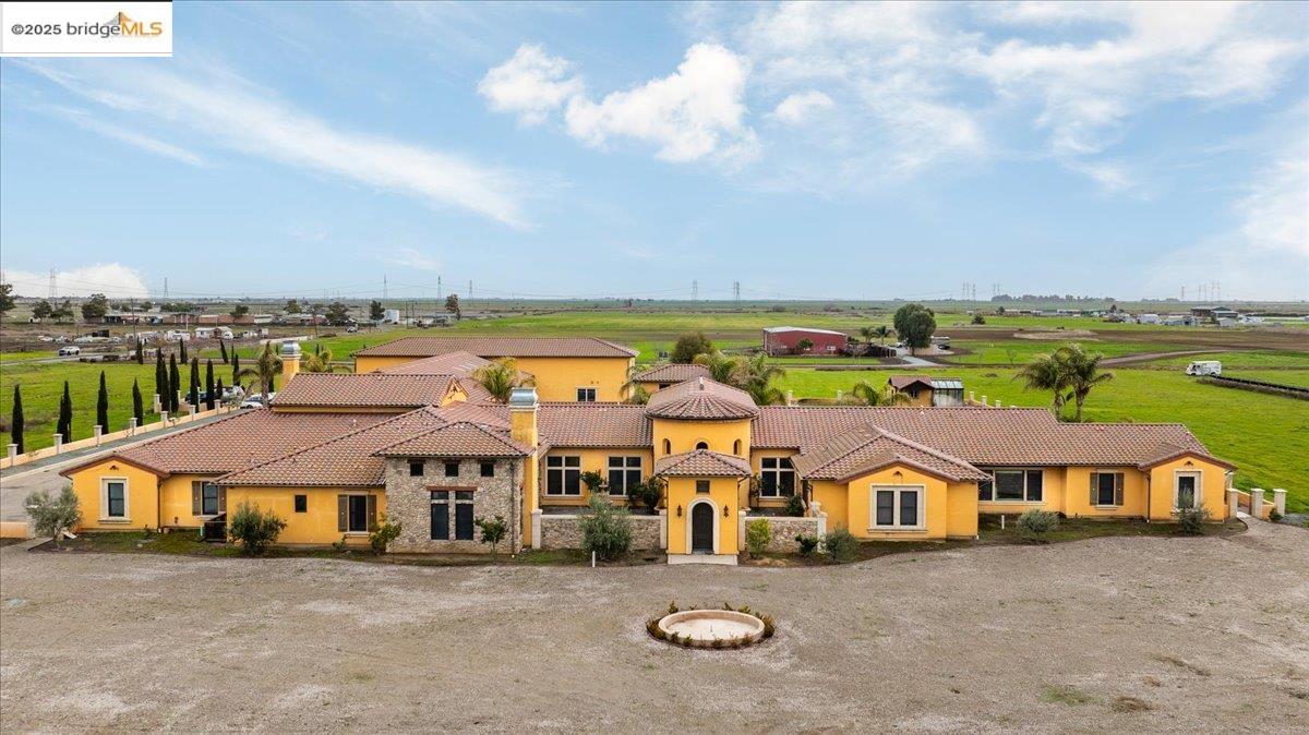 Detail Gallery Image 3 of 60 For 3600 Byer Rd, Byron,  CA 94514 - 5 Beds | 6/2 Baths