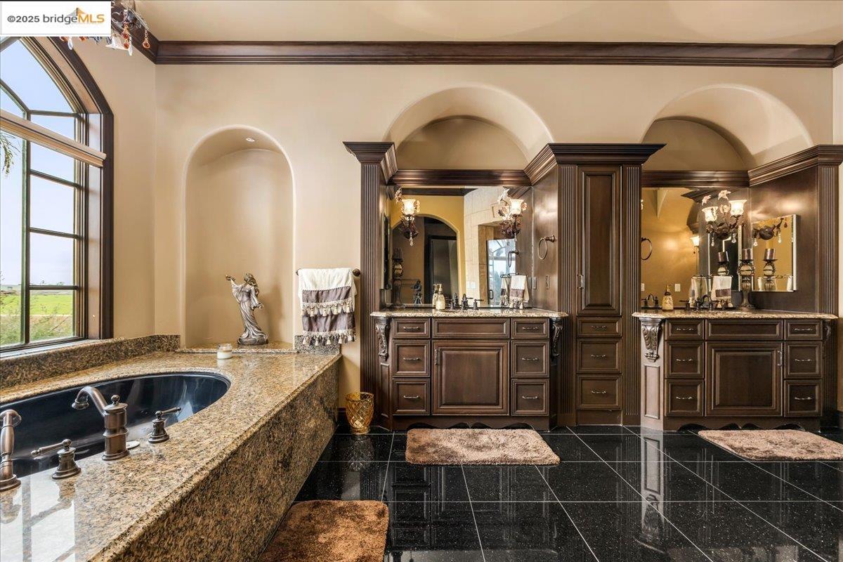 Detail Gallery Image 42 of 60 For 3600 Byer Rd, Byron,  CA 94514 - 5 Beds | 6/2 Baths
