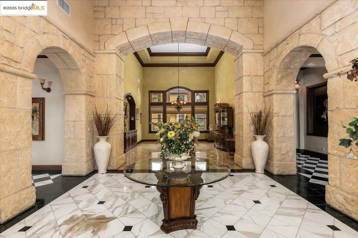 Detail Gallery Image 8 of 60 For 3600 Byer Rd, Byron,  CA 94514 - 5 Beds | 6/2 Baths