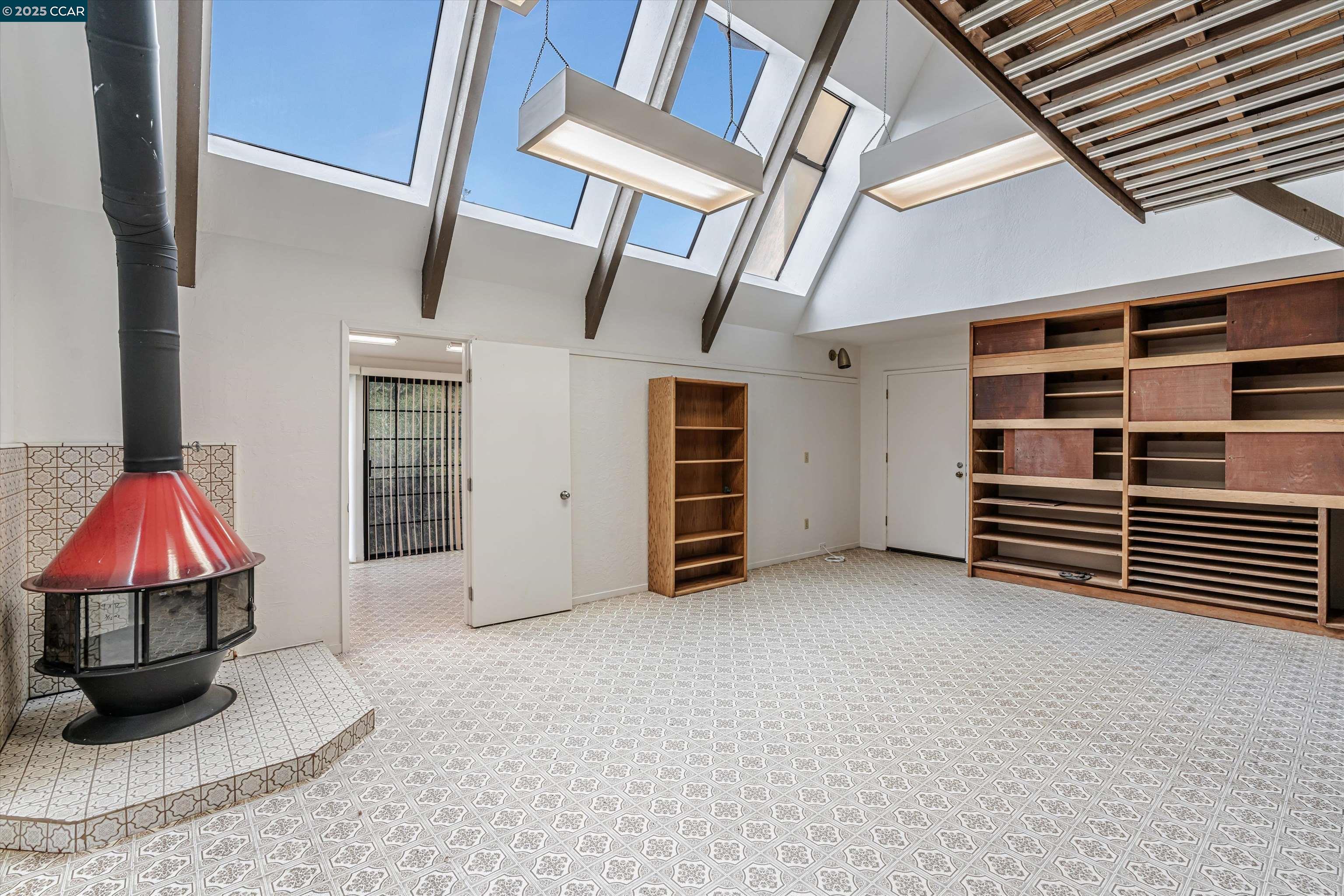 Detail Gallery Image 17 of 48 For 23725 Determine Ln, Monterey,  CA 93940 - 3 Beds | 2 Baths