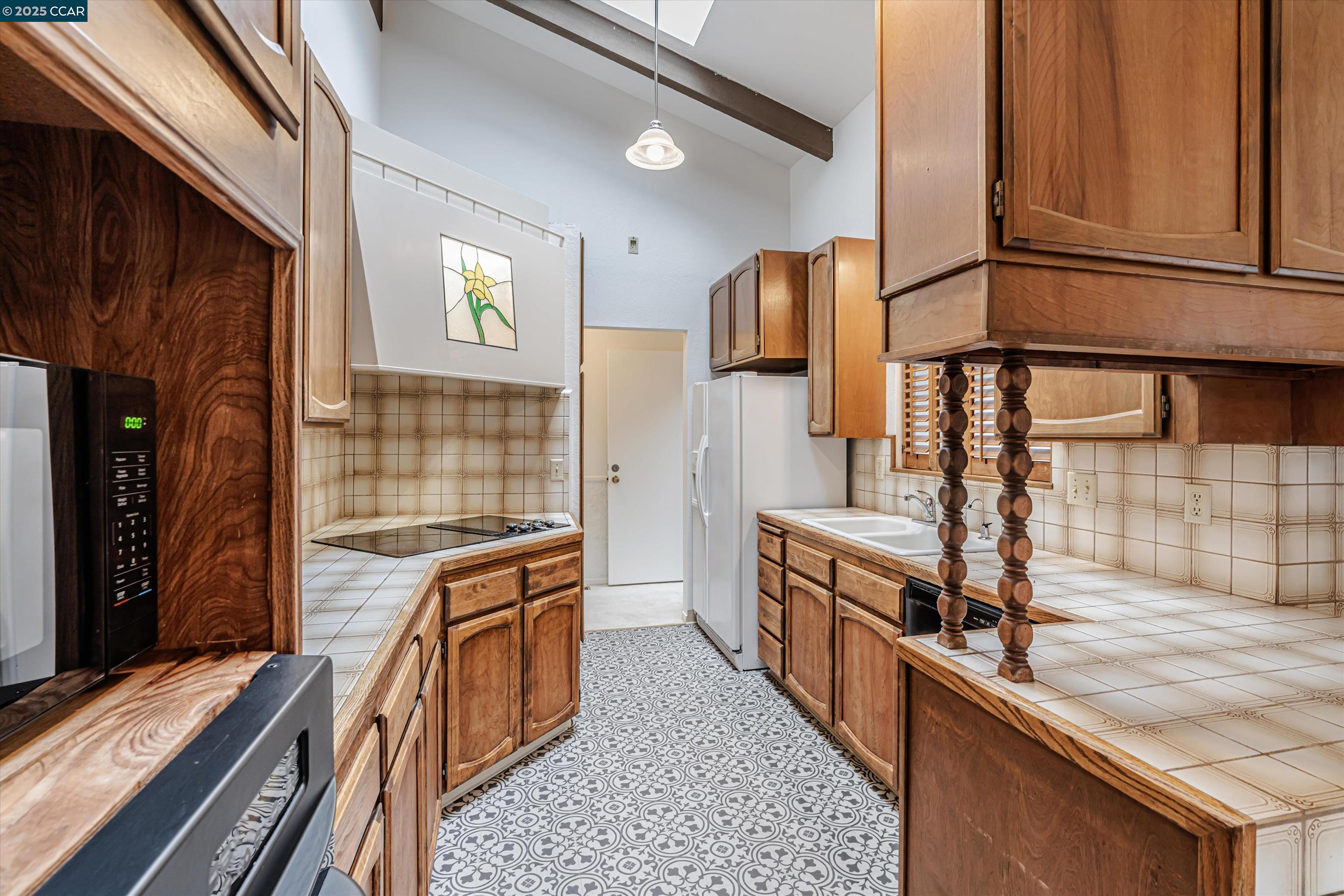 Detail Gallery Image 24 of 48 For 23725 Determine Ln, Monterey,  CA 93940 - 3 Beds | 2 Baths