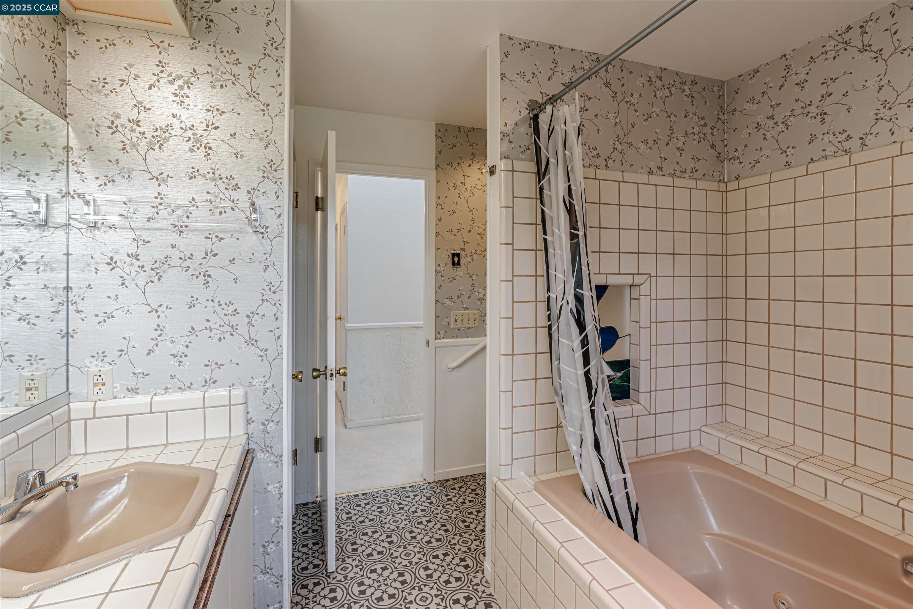 Detail Gallery Image 34 of 48 For 23725 Determine Ln, Monterey,  CA 93940 - 3 Beds | 2 Baths