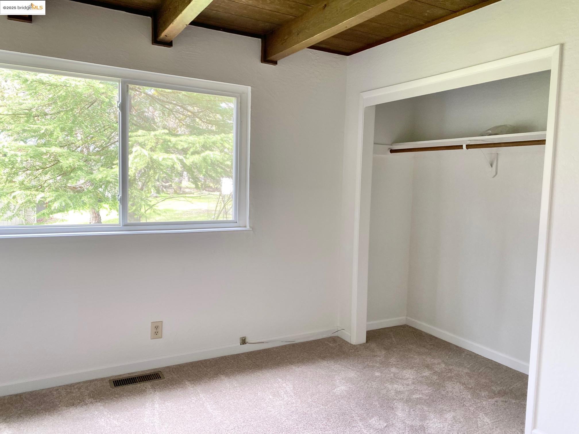 Detail Gallery Image 13 of 54 For 19440 Chaffee Circle, Groveland,  CA 95321-9305 - 4 Beds | 2/1 Baths