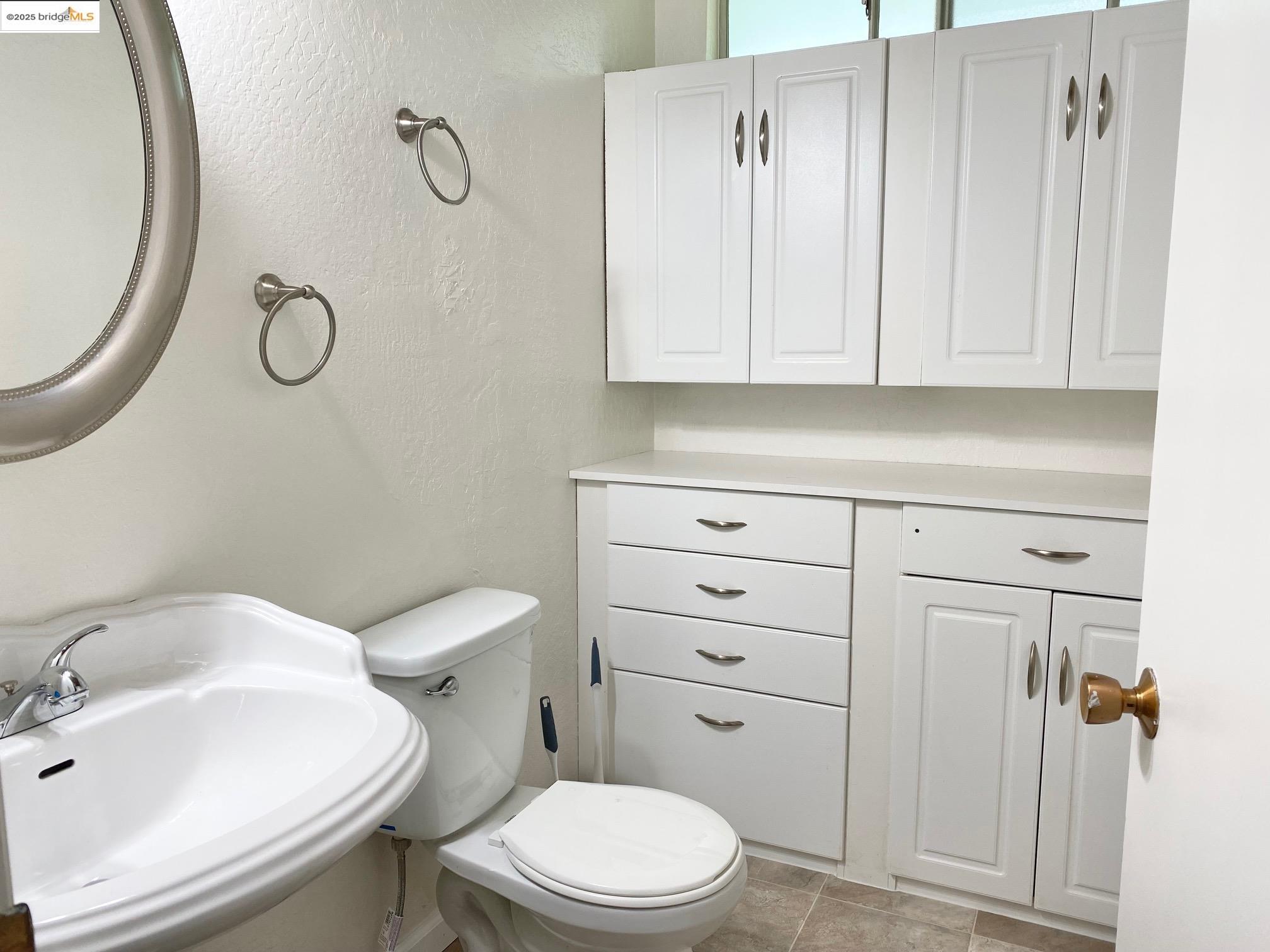 Detail Gallery Image 16 of 54 For 19440 Chaffee Circle, Groveland,  CA 95321-9305 - 4 Beds | 2/1 Baths