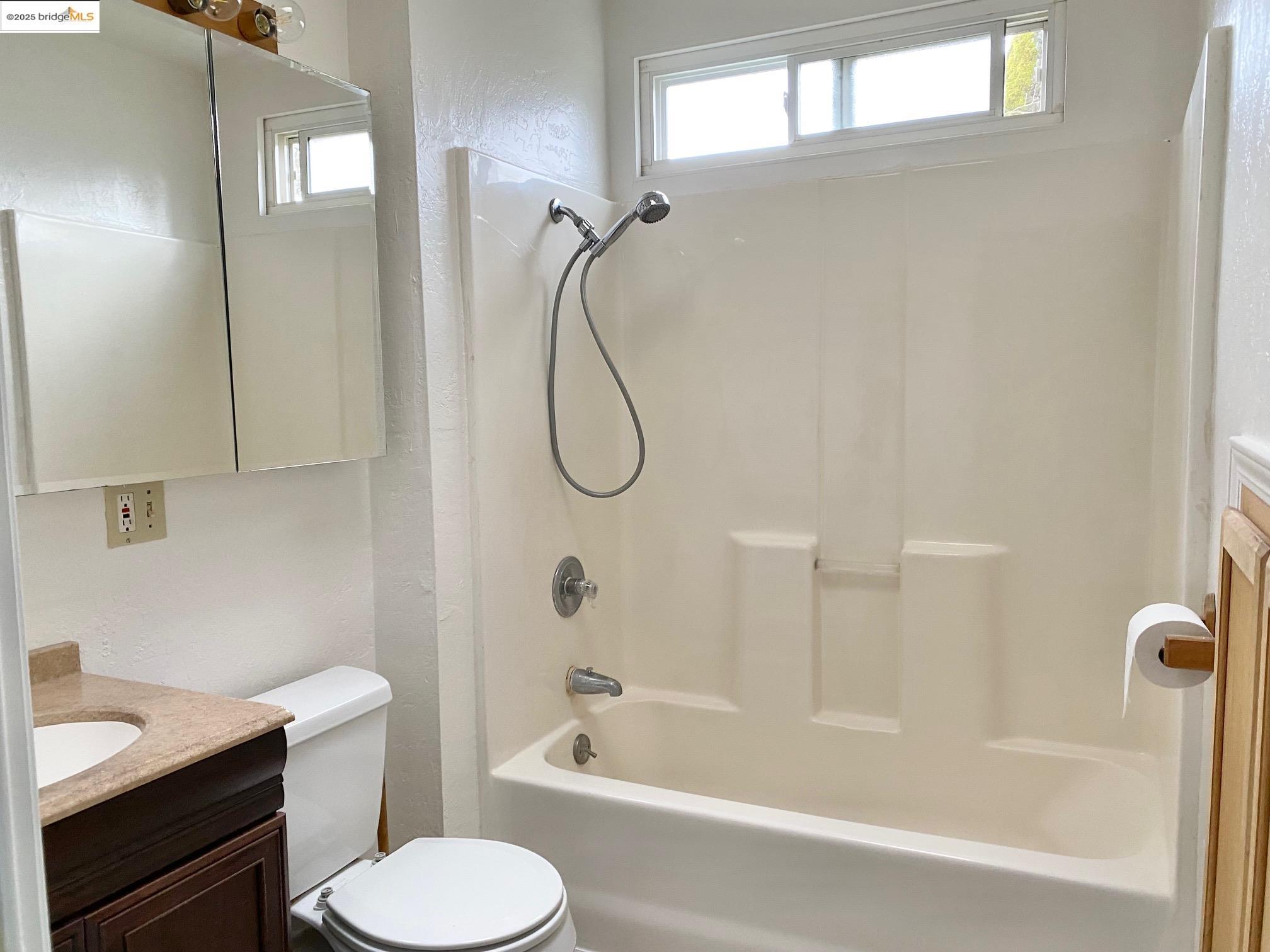 Detail Gallery Image 24 of 54 For 19440 Chaffee Circle, Groveland,  CA 95321-9305 - 4 Beds | 2/1 Baths