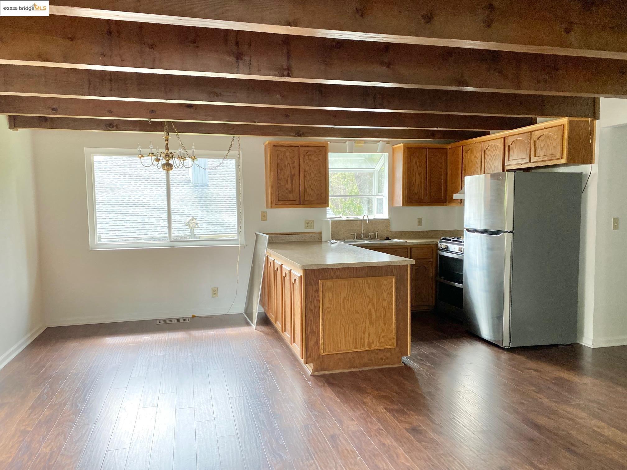 Detail Gallery Image 5 of 54 For 19440 Chaffee Circle, Groveland,  CA 95321-9305 - 4 Beds | 2/1 Baths