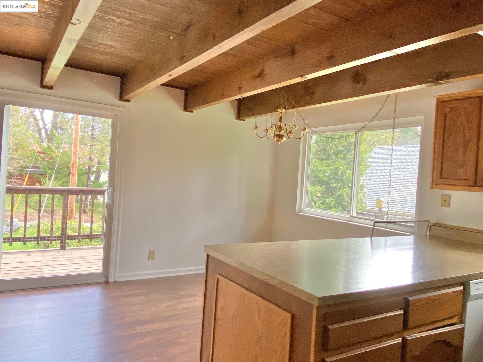 Detail Gallery Image 6 of 54 For 19440 Chaffee Circle, Groveland,  CA 95321-9305 - 4 Beds | 2/1 Baths