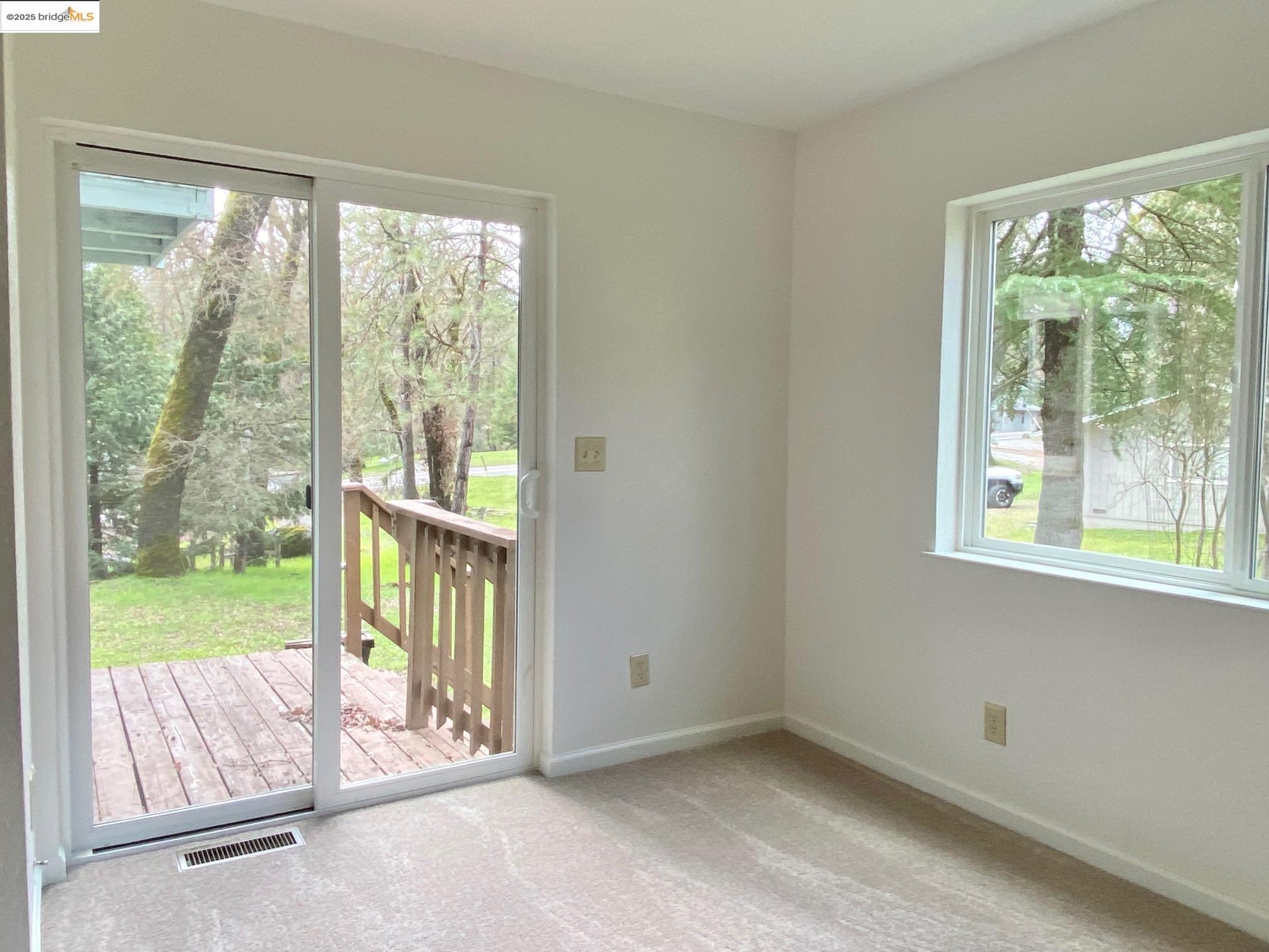 Detail Gallery Image 9 of 54 For 19440 Chaffee Circle, Groveland,  CA 95321-9305 - 4 Beds | 2/1 Baths