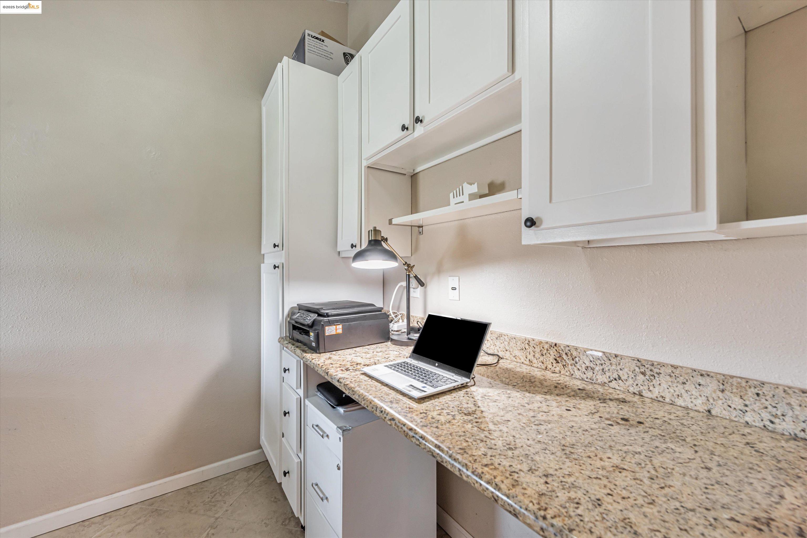 property-img