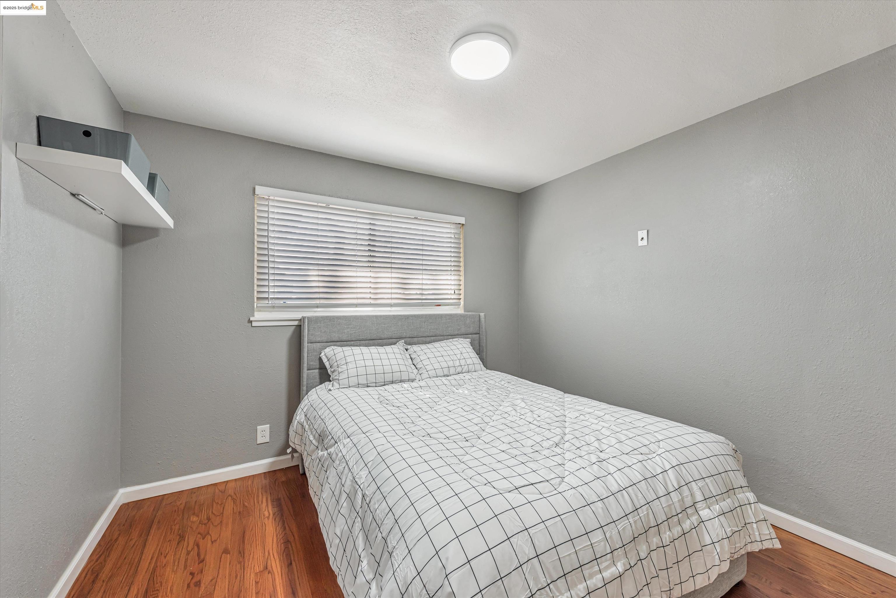 property-img
