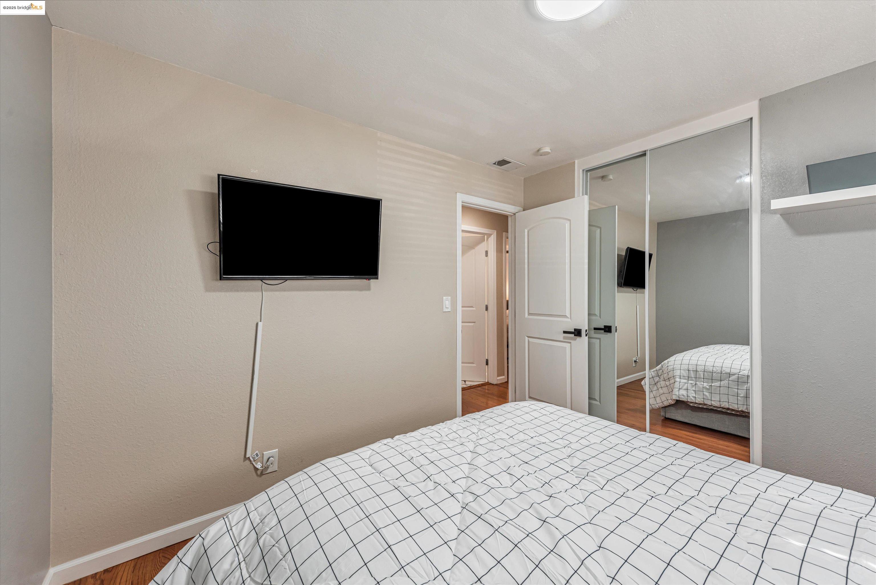 property-img
