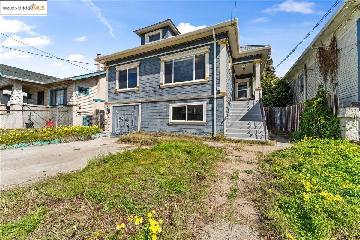 Detail Gallery Image 1 of 1 For 4076 Santa Rita St, Oakland,  CA 94601 - 3 Beds | 1 Baths