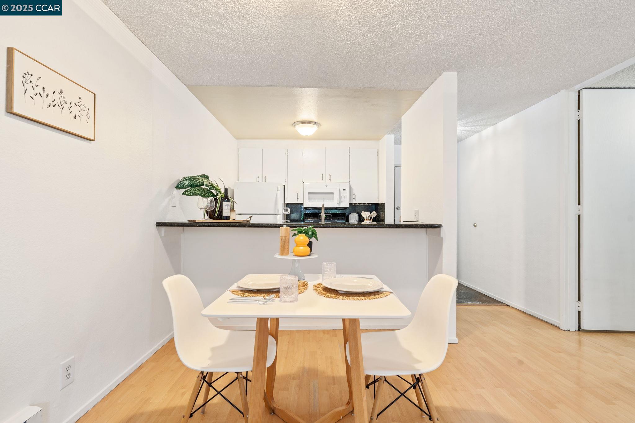 Detail Gallery Image 13 of 27 For 4108 Shelter Creek Ln, San Bruno,  CA 94066 - 1 Beds | 1 Baths