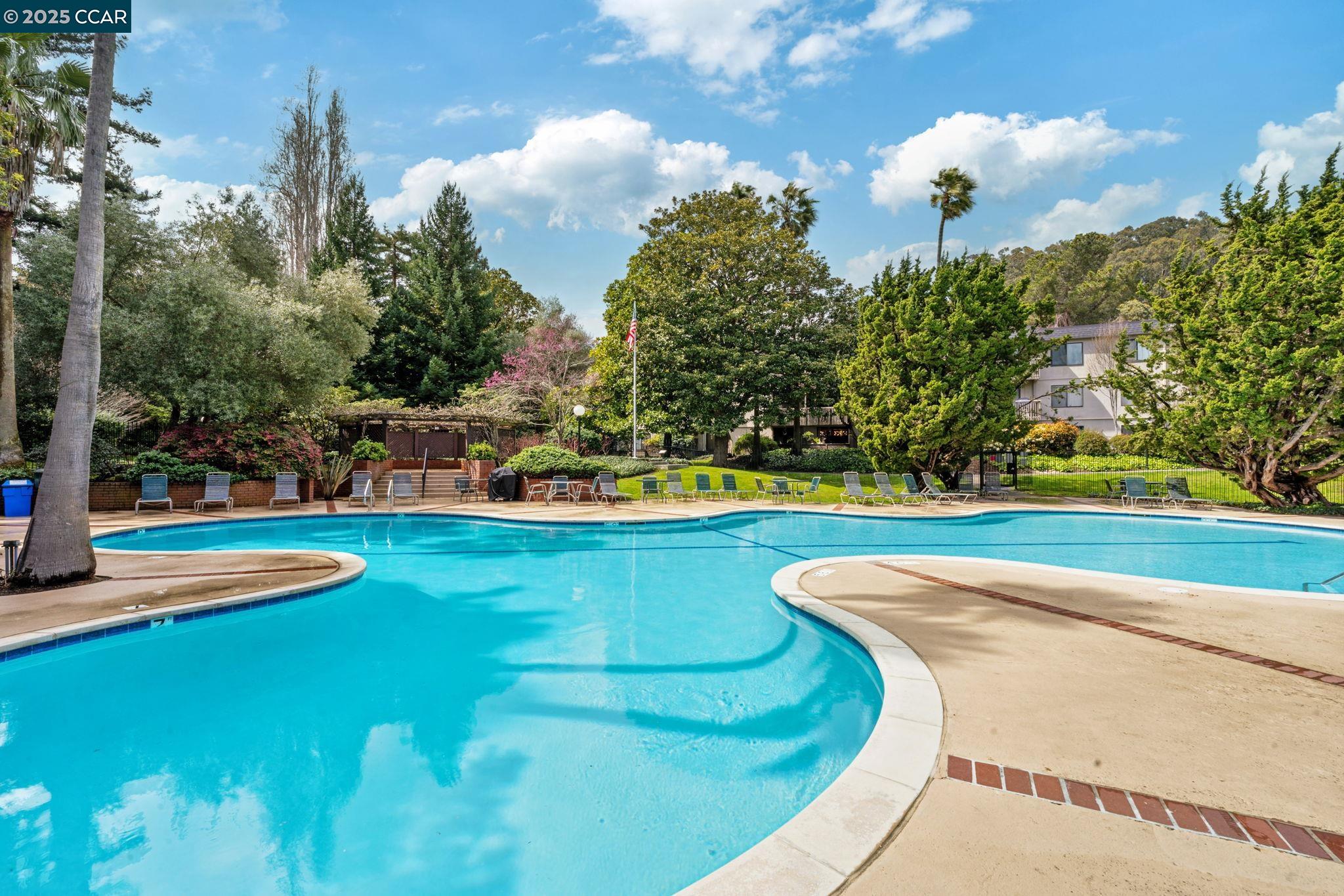 Detail Gallery Image 21 of 27 For 4108 Shelter Creek Ln, San Bruno,  CA 94066 - 1 Beds | 1 Baths