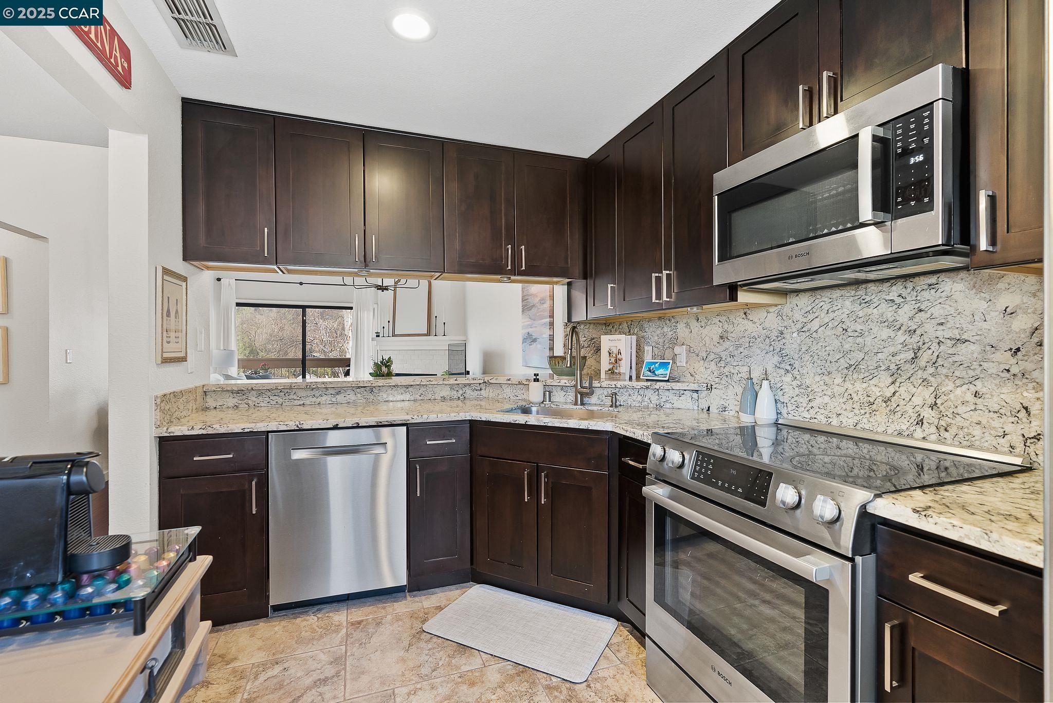 Photo #6: 41089892 Listing 