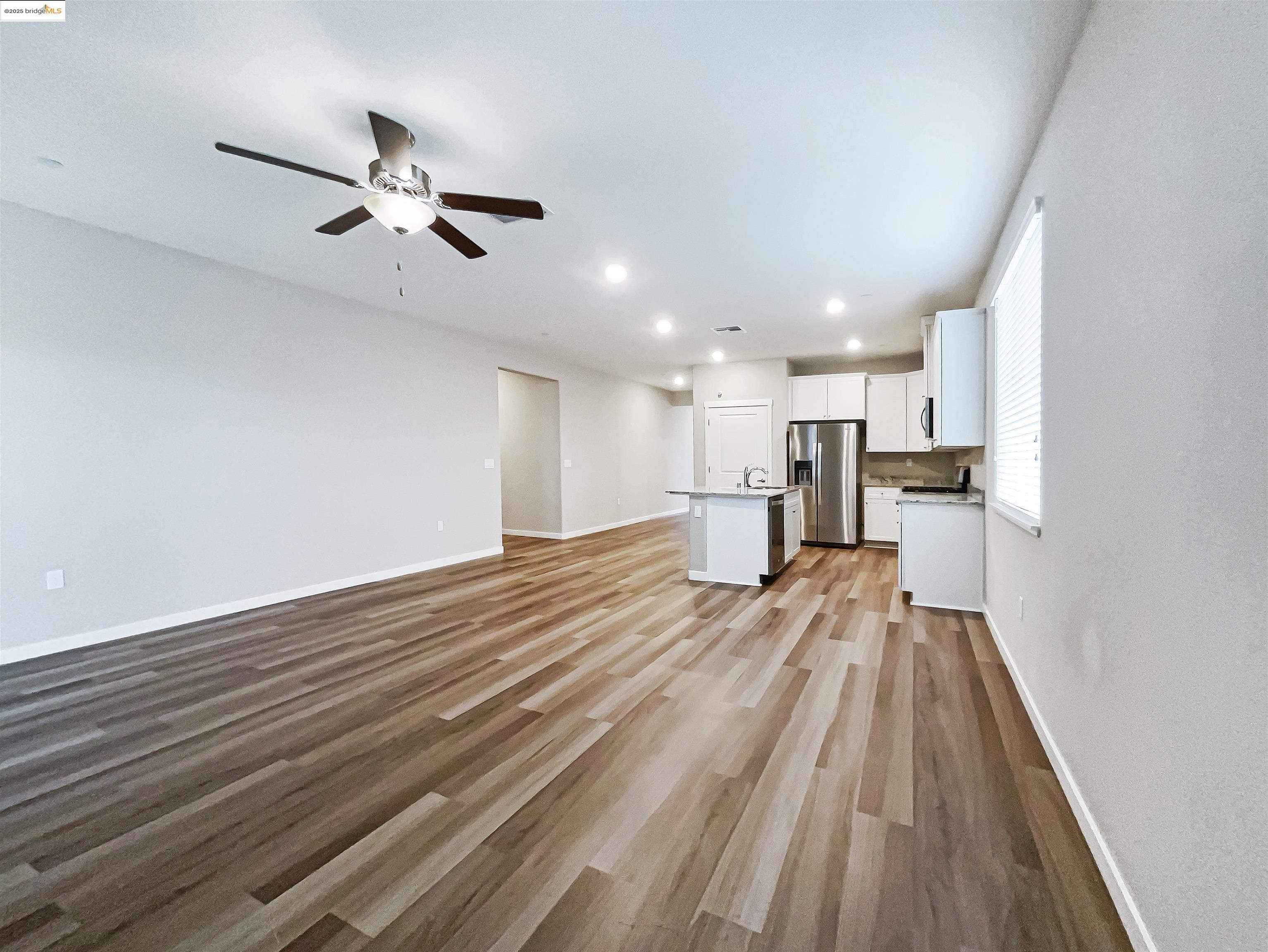 Detail Gallery Image 3 of 32 For 2211 Reunion Ln, Rio Vista,  CA 94571 - 2 Beds | 2 Baths