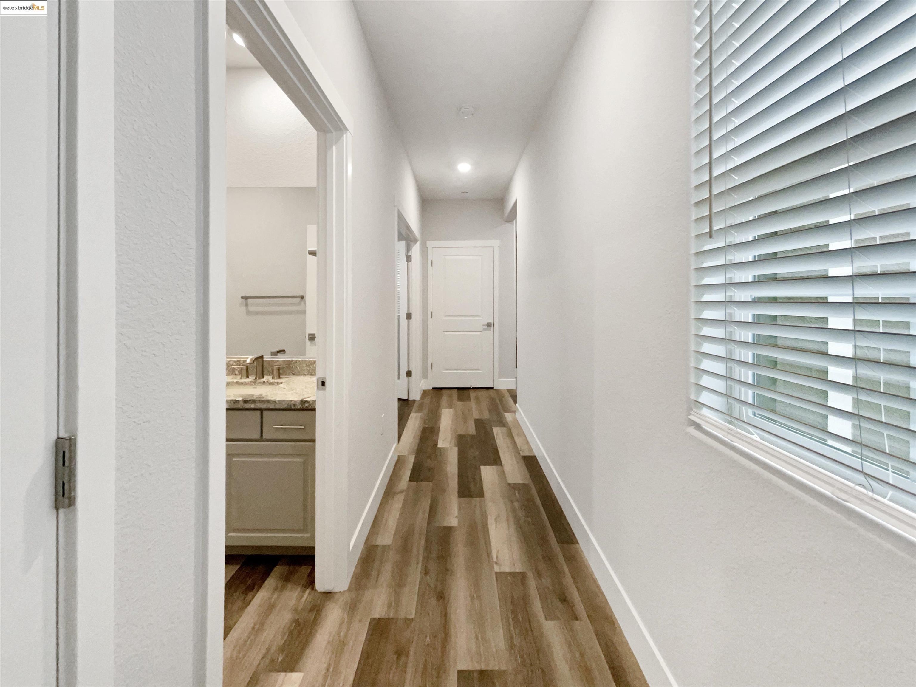 Detail Gallery Image 15 of 43 For 2066 Espana Ln, Rio Vista,  CA 94571 - 3 Beds | 3 Baths
