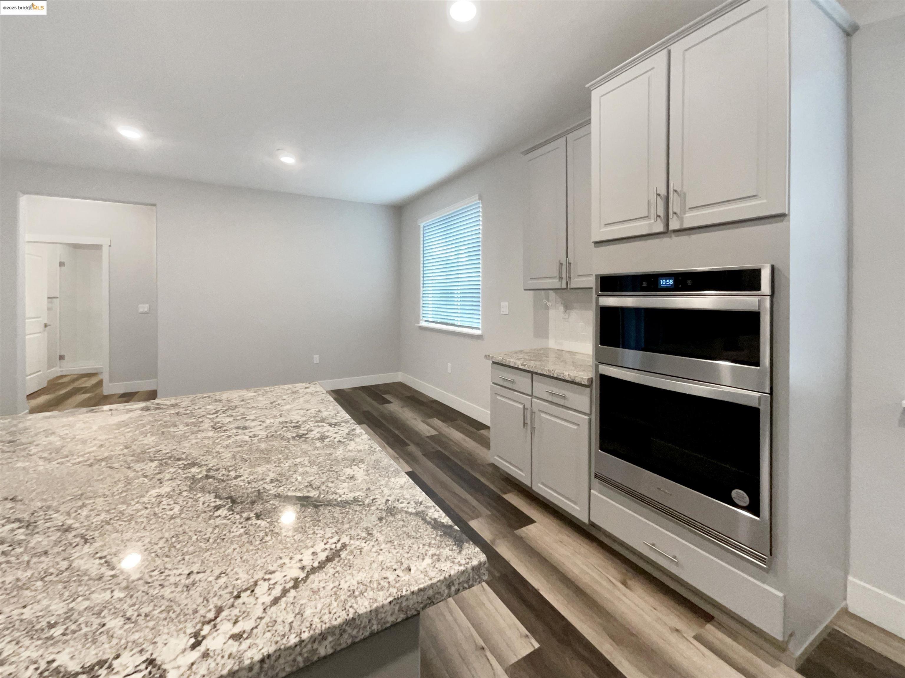 Detail Gallery Image 21 of 43 For 2066 Espana Ln, Rio Vista,  CA 94571 - 3 Beds | 3 Baths