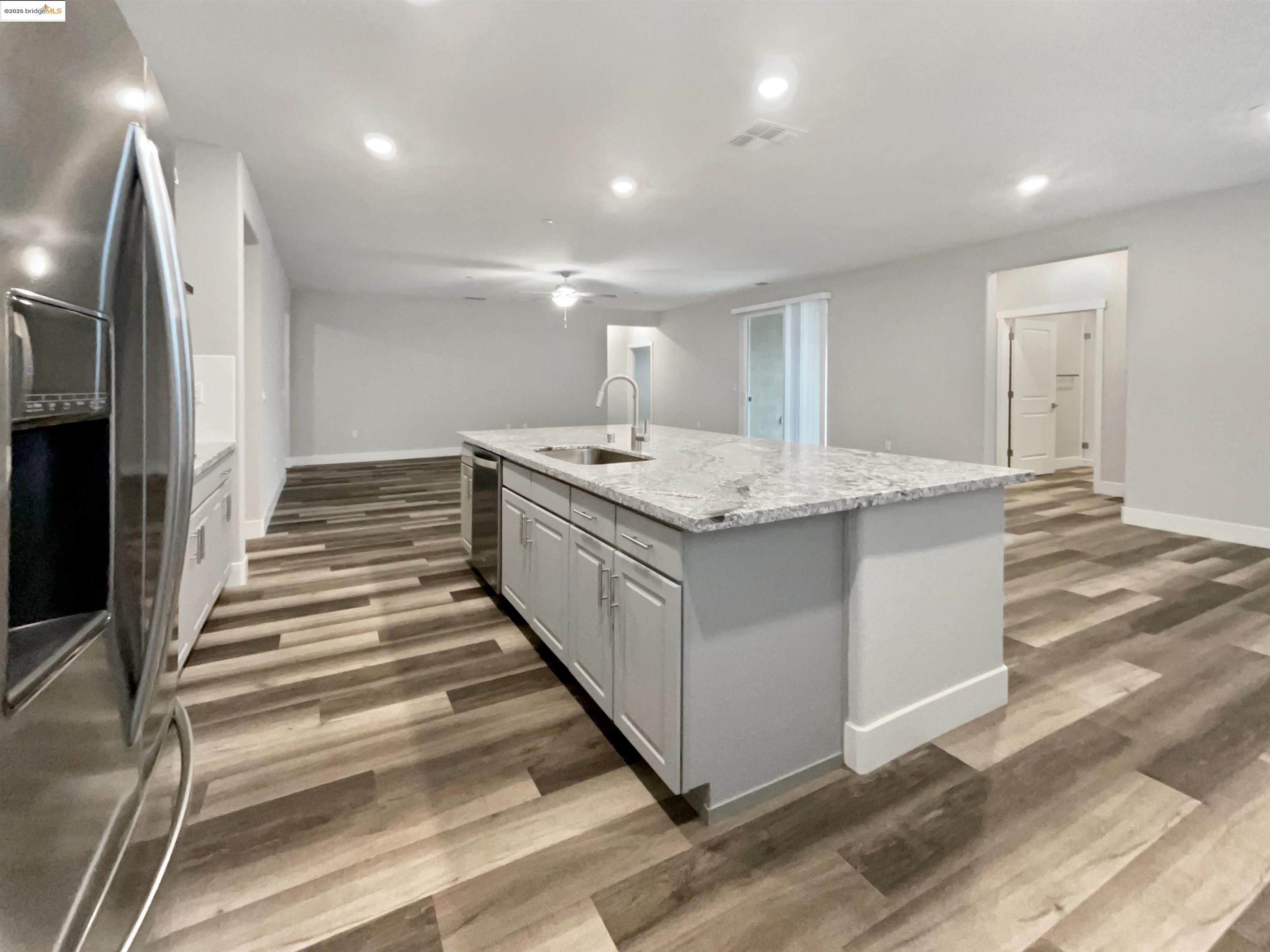Detail Gallery Image 22 of 43 For 2066 Espana Ln, Rio Vista,  CA 94571 - 3 Beds | 3 Baths