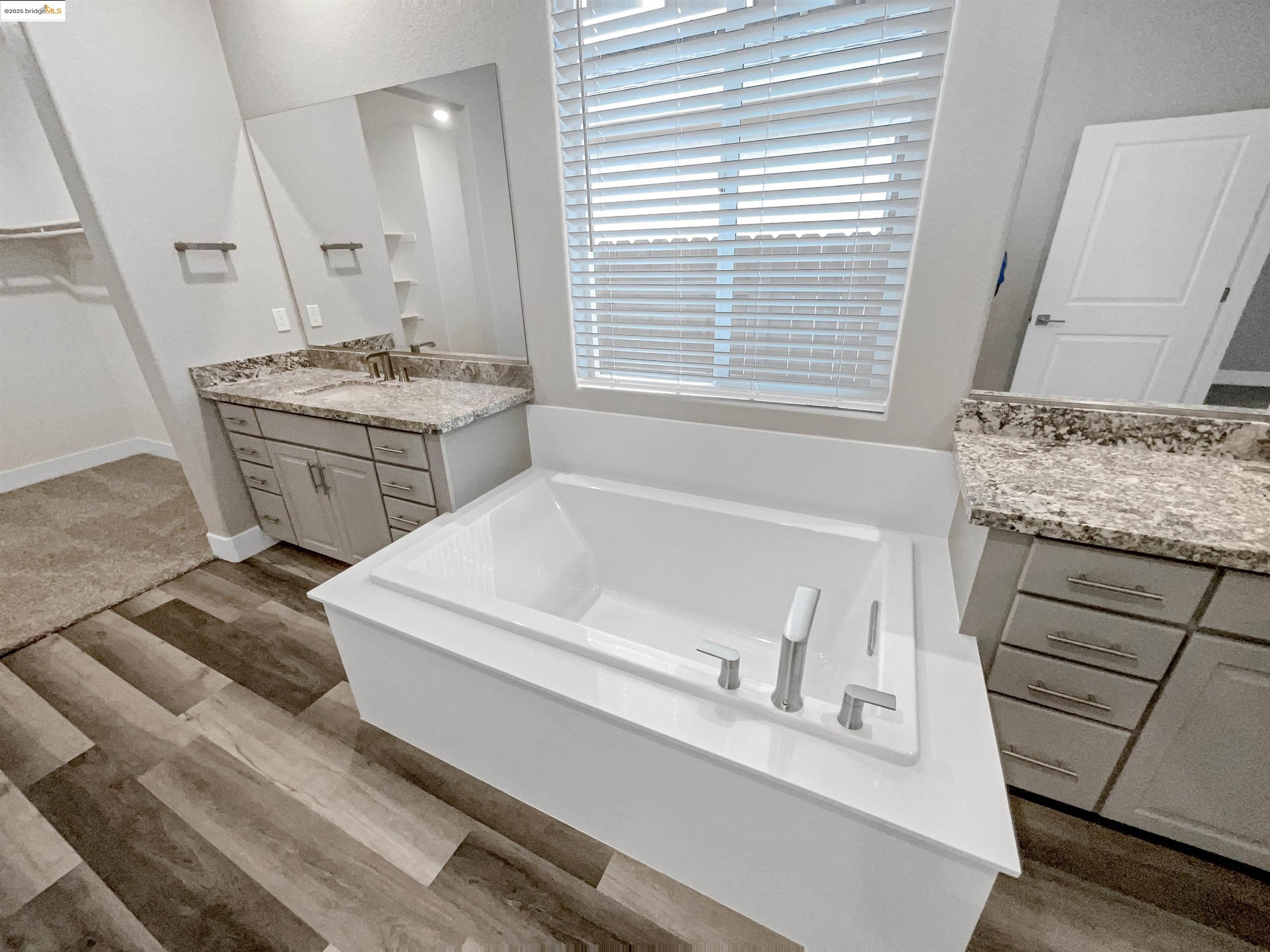 Detail Gallery Image 39 of 43 For 2066 Espana Ln, Rio Vista,  CA 94571 - 3 Beds | 3 Baths