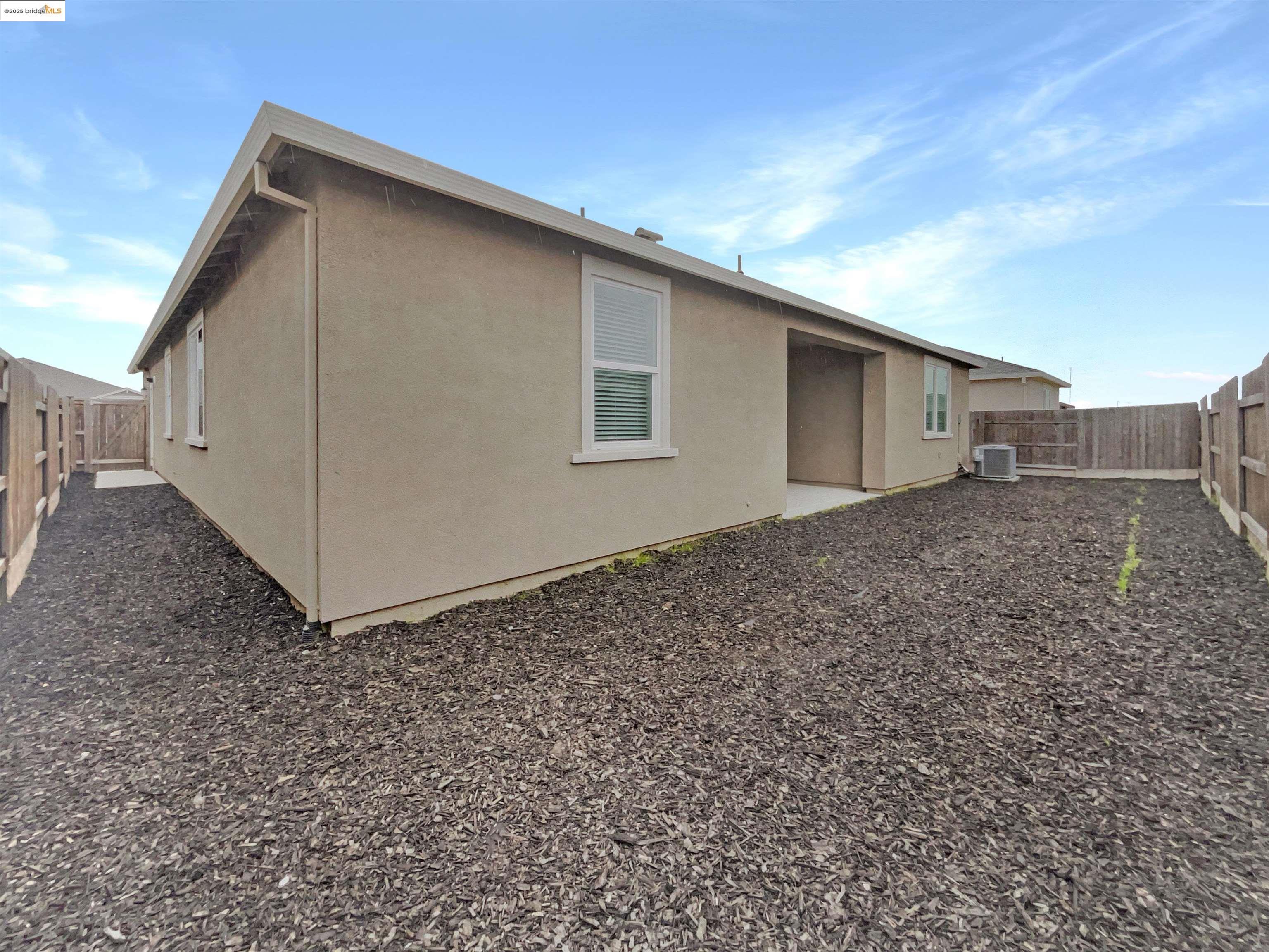 Detail Gallery Image 41 of 43 For 2066 Espana Ln, Rio Vista,  CA 94571 - 3 Beds | 3 Baths
