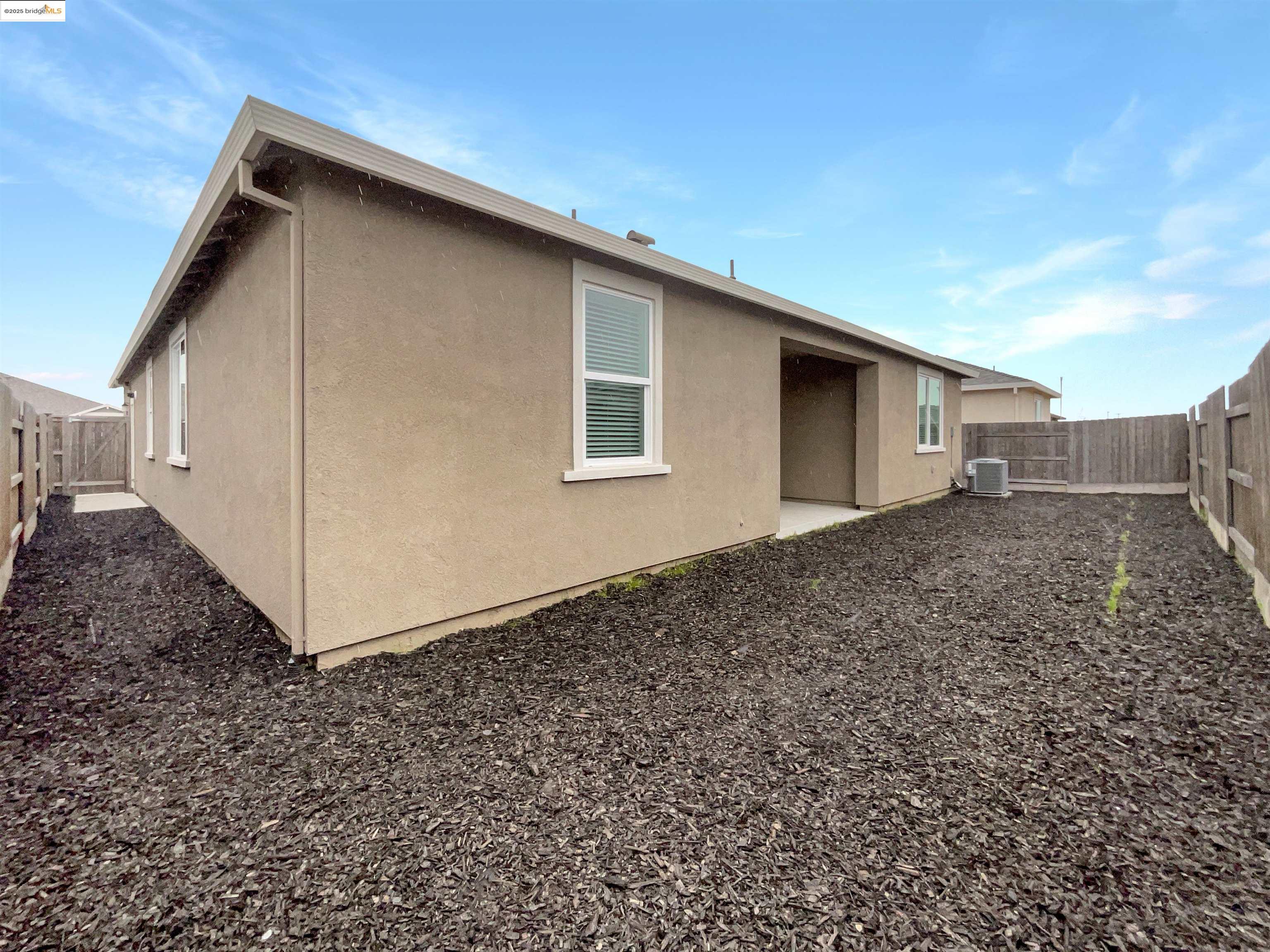 Detail Gallery Image 42 of 43 For 2066 Espana Ln, Rio Vista,  CA 94571 - 3 Beds | 3 Baths