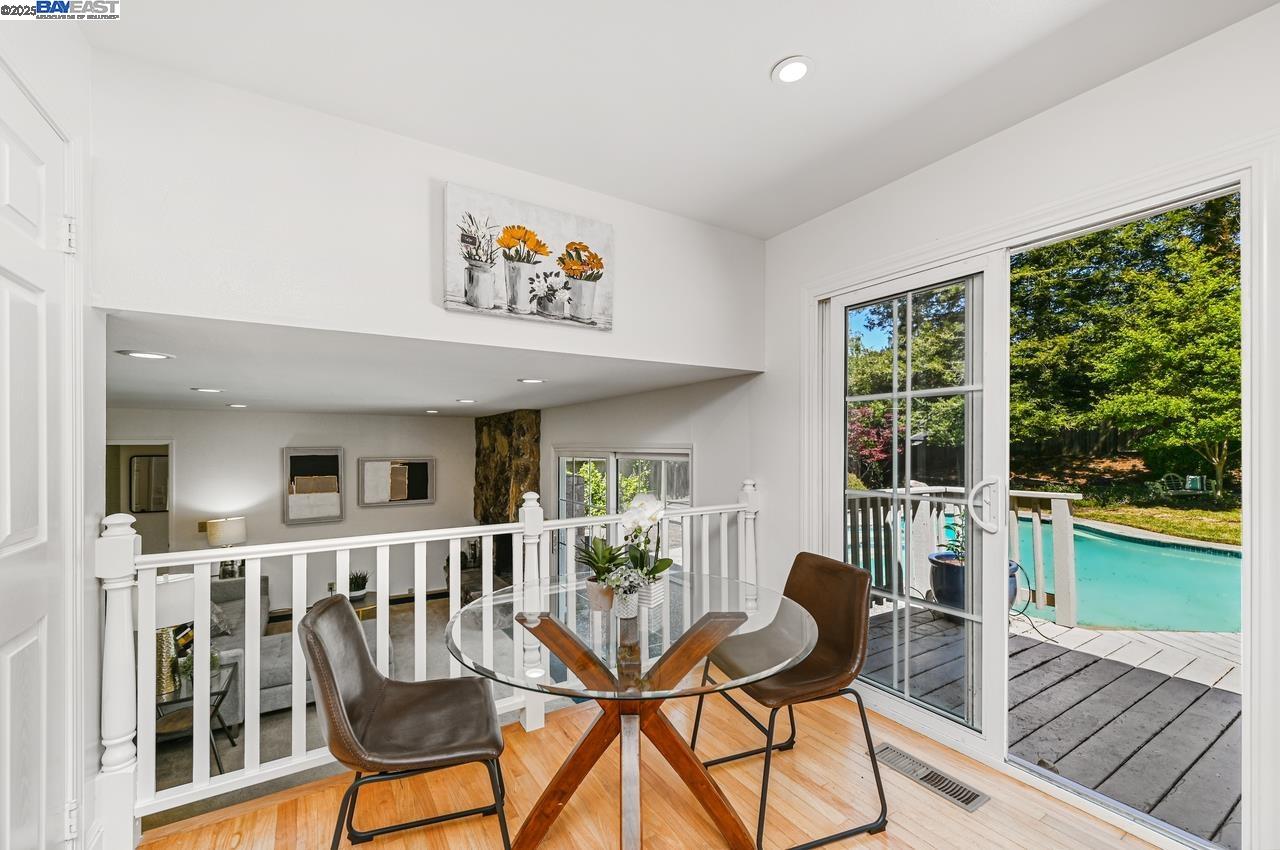 Detail Gallery Image 16 of 45 For 351 Castenada Ct, Danville,  CA 94526 - 4 Beds | 3 Baths