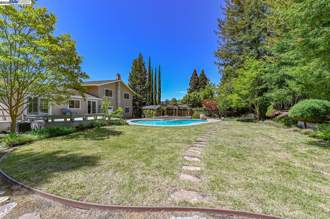 Detail Gallery Image 35 of 45 For 351 Castenada Ct, Danville,  CA 94526 - 4 Beds | 3 Baths