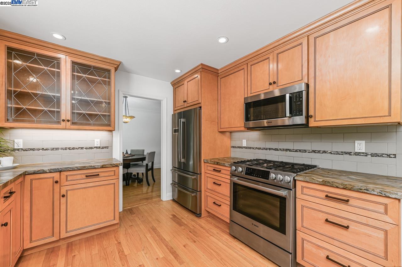 Detail Gallery Image 10 of 45 For 351 Castenada Ct, Danville,  CA 94526 - 4 Beds | 3 Baths
