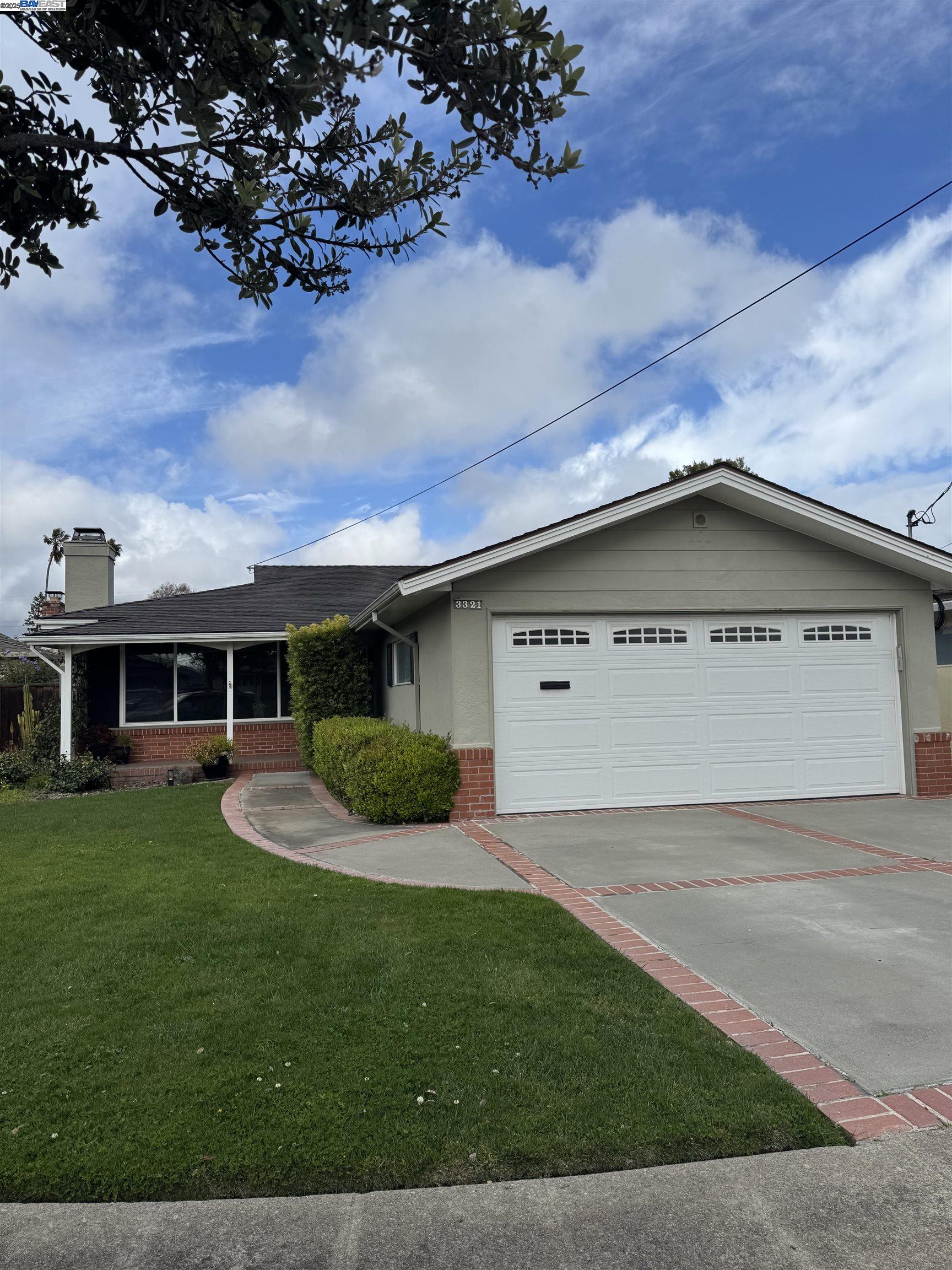 Detail Gallery Image 1 of 1 For 3321 Constance Cir, Alameda,  CA 94501 - 3 Beds | 2 Baths