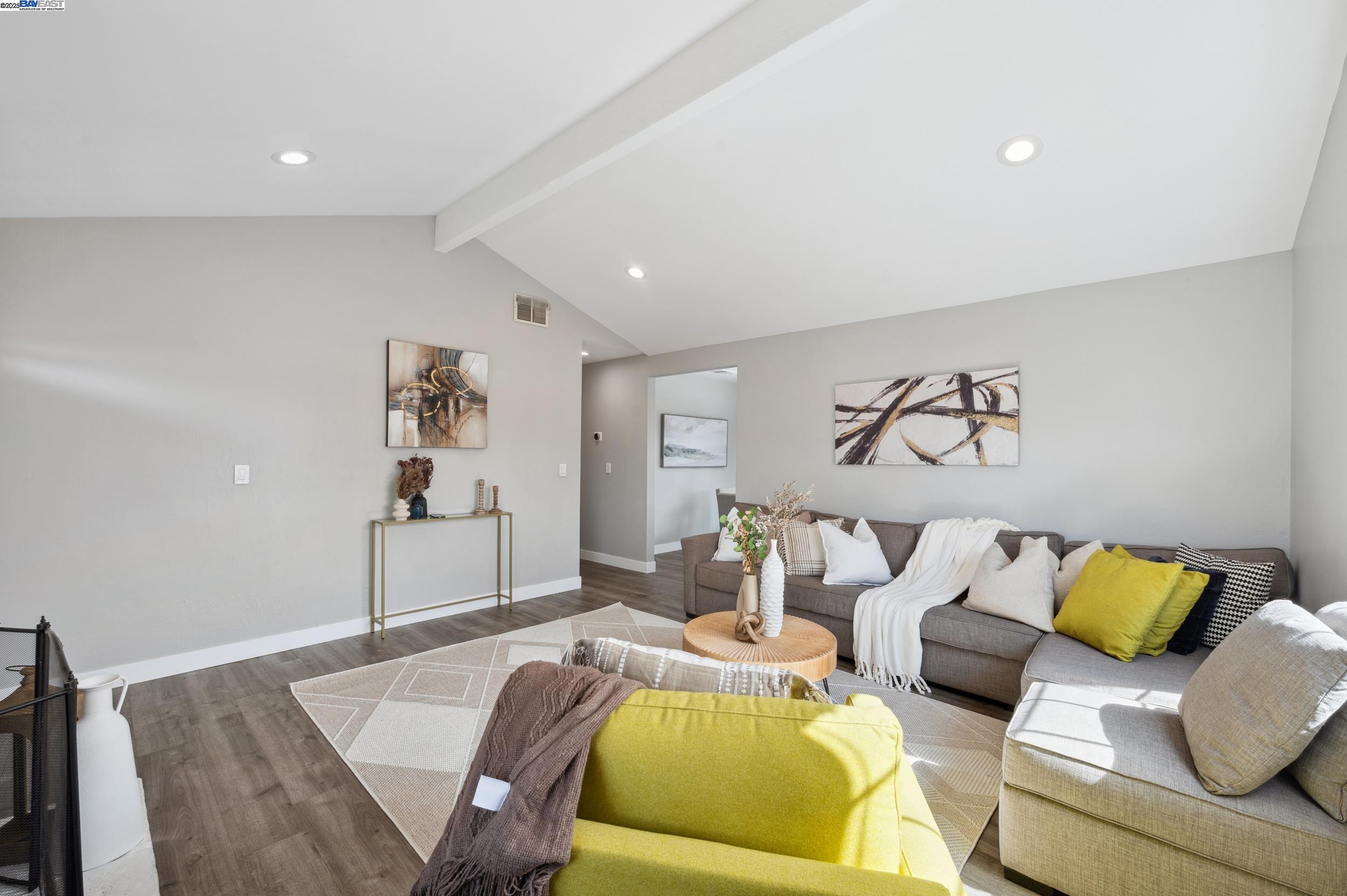 Detail Gallery Image 8 of 33 For 1300 Cirolero St, Milpitas,  CA 95035 - 3 Beds | 2 Baths