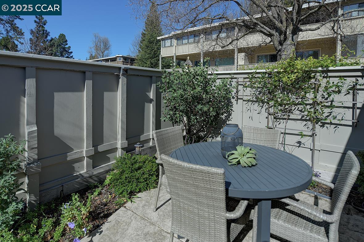 MLS: 41089934 Condo For Sale