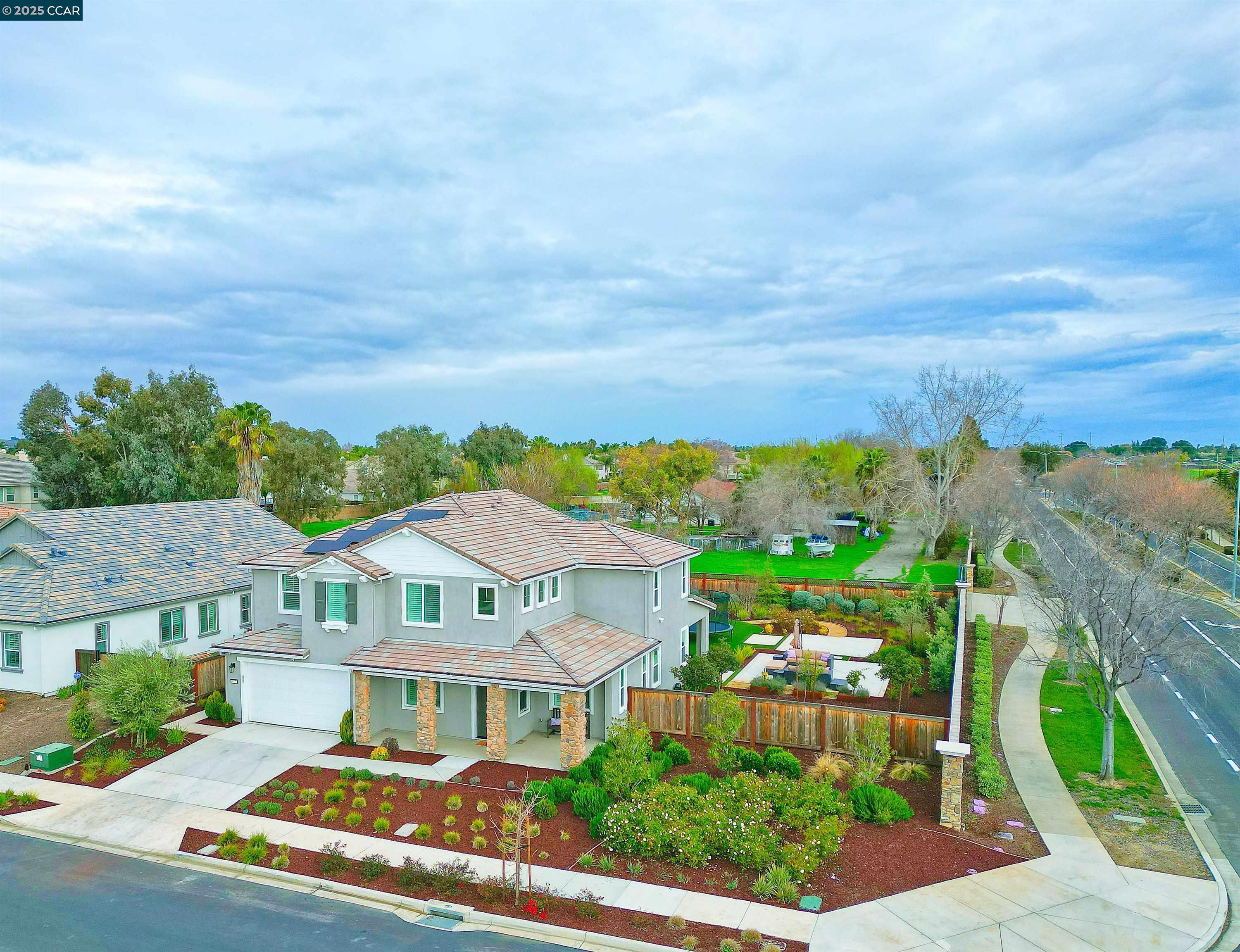 Detail Gallery Image 1 of 1 For 1027 Nighthawk Way, Brentwood,  CA 94513 - 5 Beds | 4/1 Baths