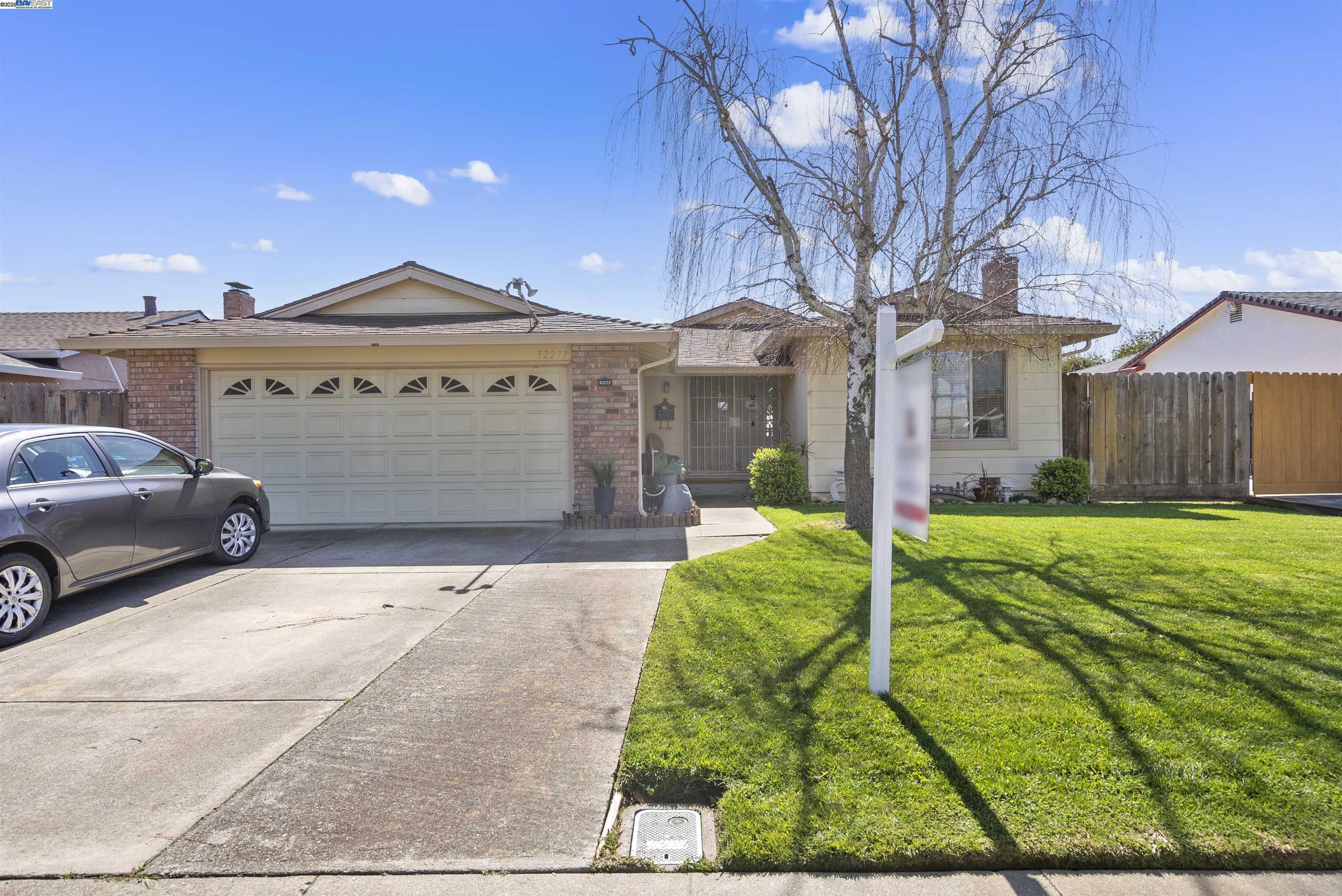 Detail Gallery Image 1 of 1 For 32273 Crest Ln, Union City,  CA 94587 - 3 Beds | 2 Baths