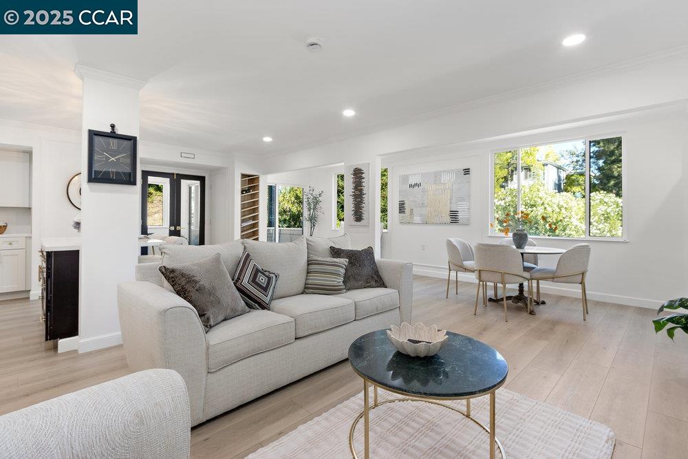 MLS: 41089972 Condo For Sale