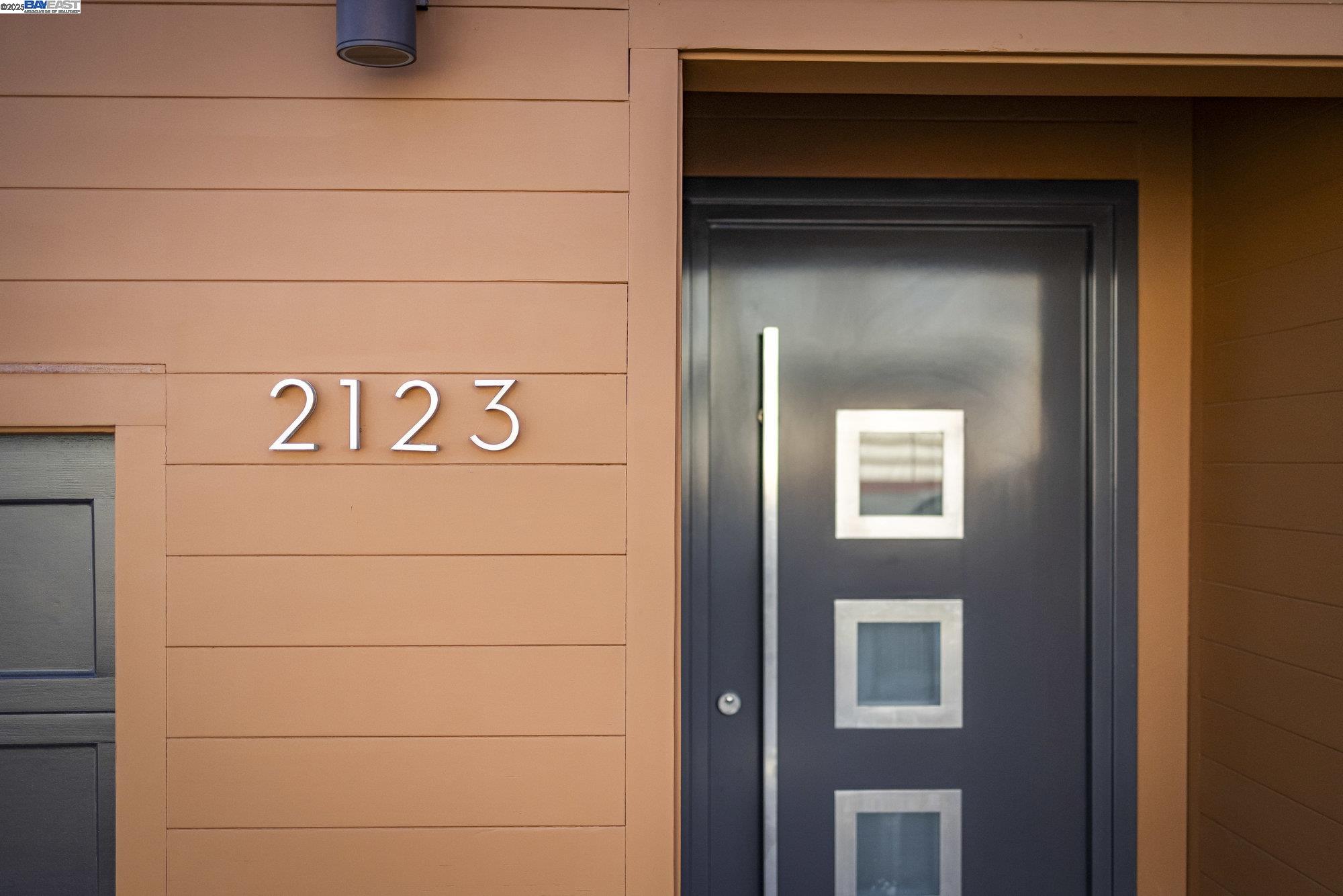 Detail Gallery Image 2 of 59 For 2123 Funston Ave, San Francisco,  CA 94116 - 4 Beds | 3/1 Baths