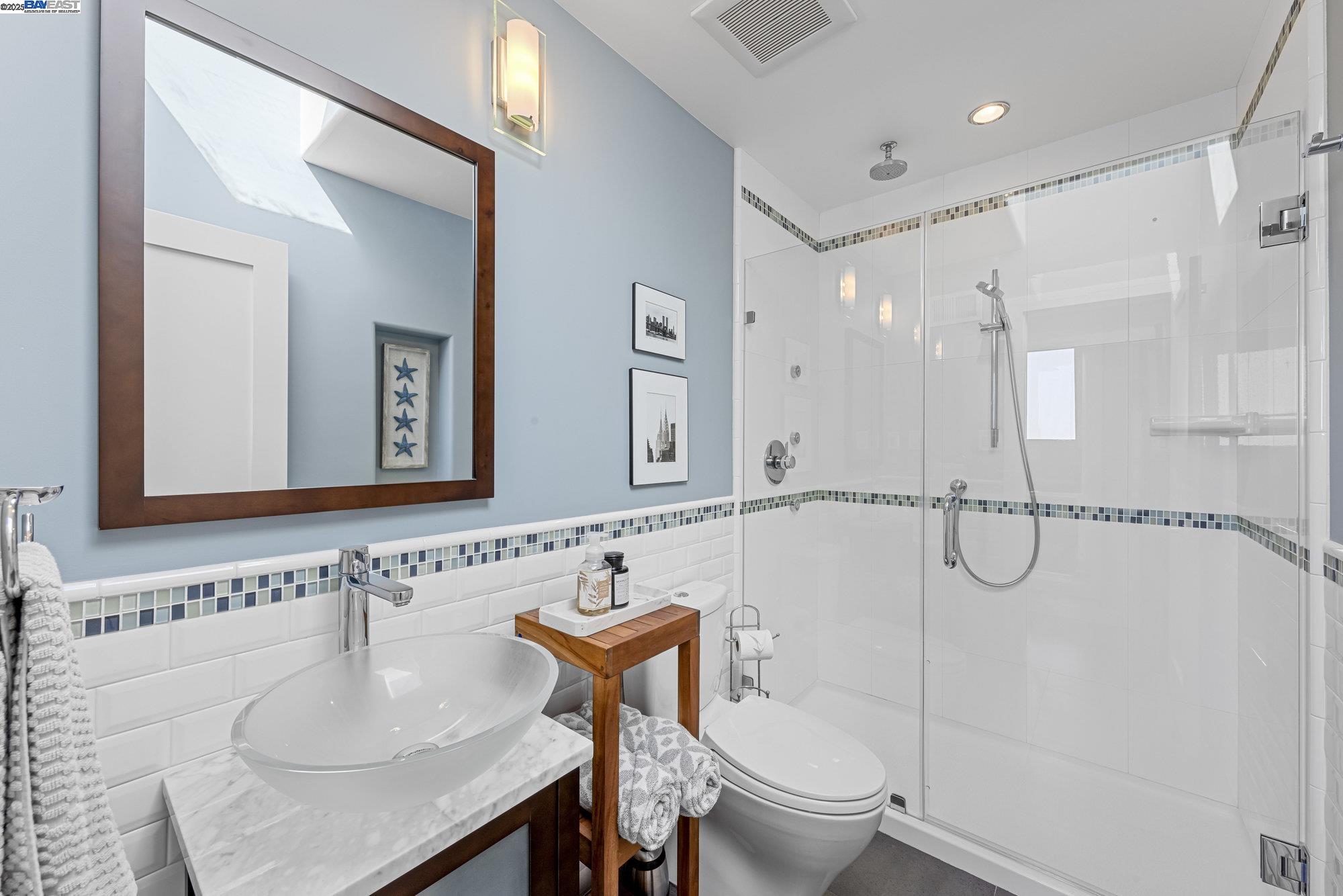 Detail Gallery Image 19 of 59 For 2123 Funston Ave, San Francisco,  CA 94116 - 4 Beds | 3/1 Baths