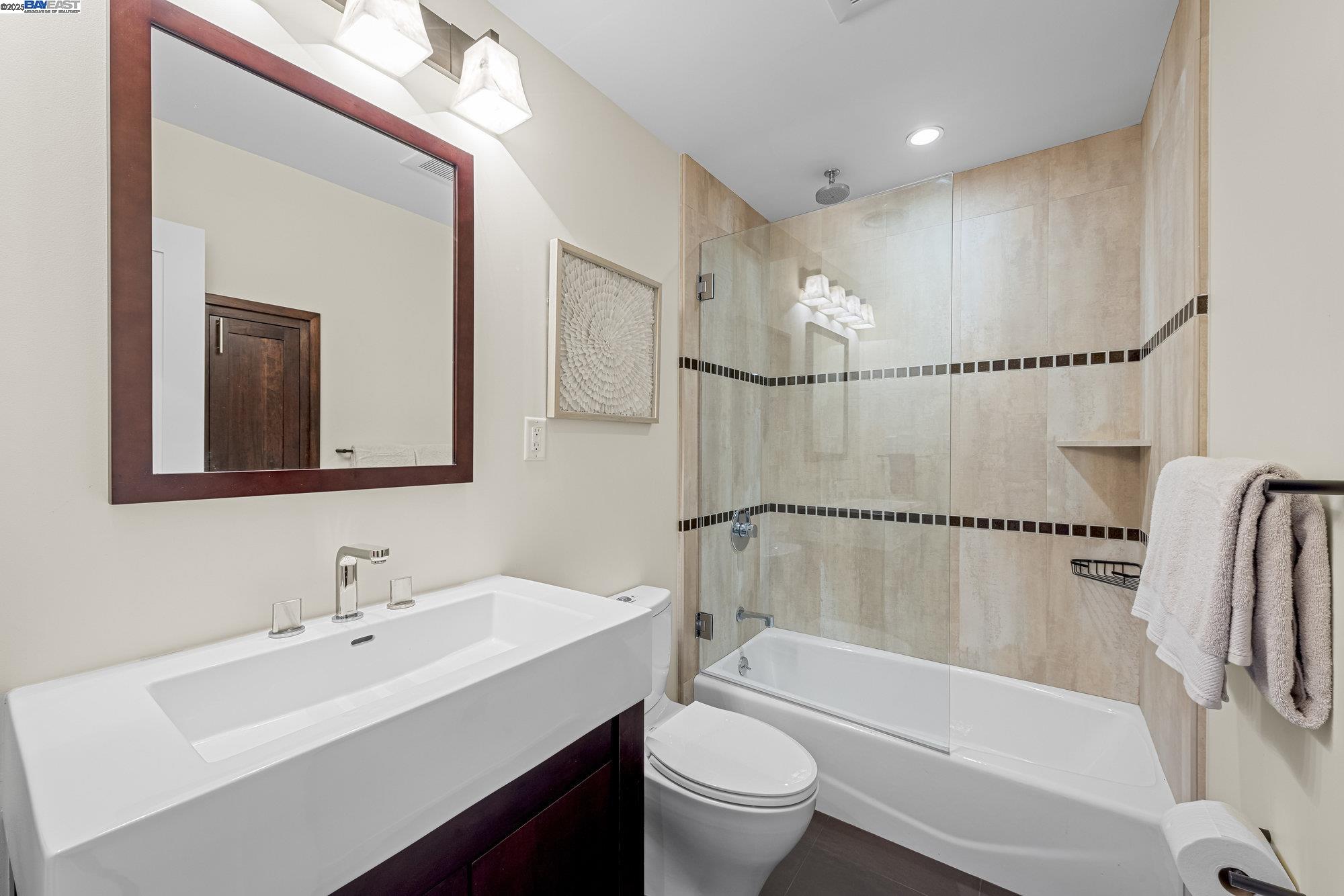 Detail Gallery Image 23 of 59 For 2123 Funston Ave, San Francisco,  CA 94116 - 4 Beds | 3/1 Baths