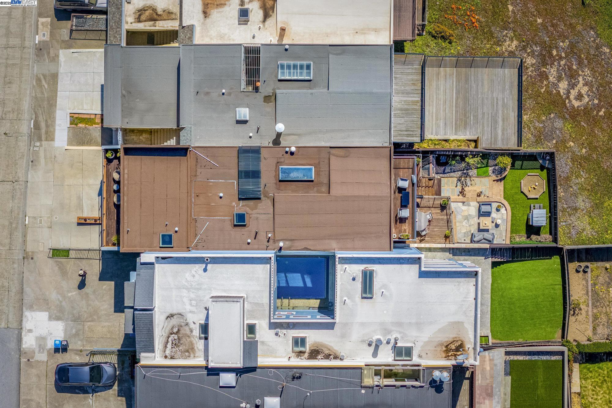 Detail Gallery Image 52 of 59 For 2123 Funston Ave, San Francisco,  CA 94116 - 4 Beds | 3/1 Baths