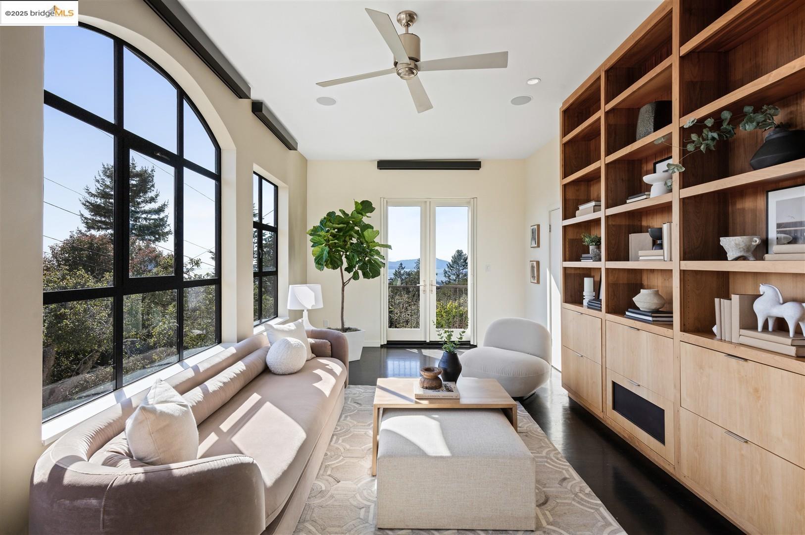 Detail Gallery Image 24 of 49 For 1061 Sterling Ave, Berkeley,  CA 94708 - 3 Beds | 2/1 Baths