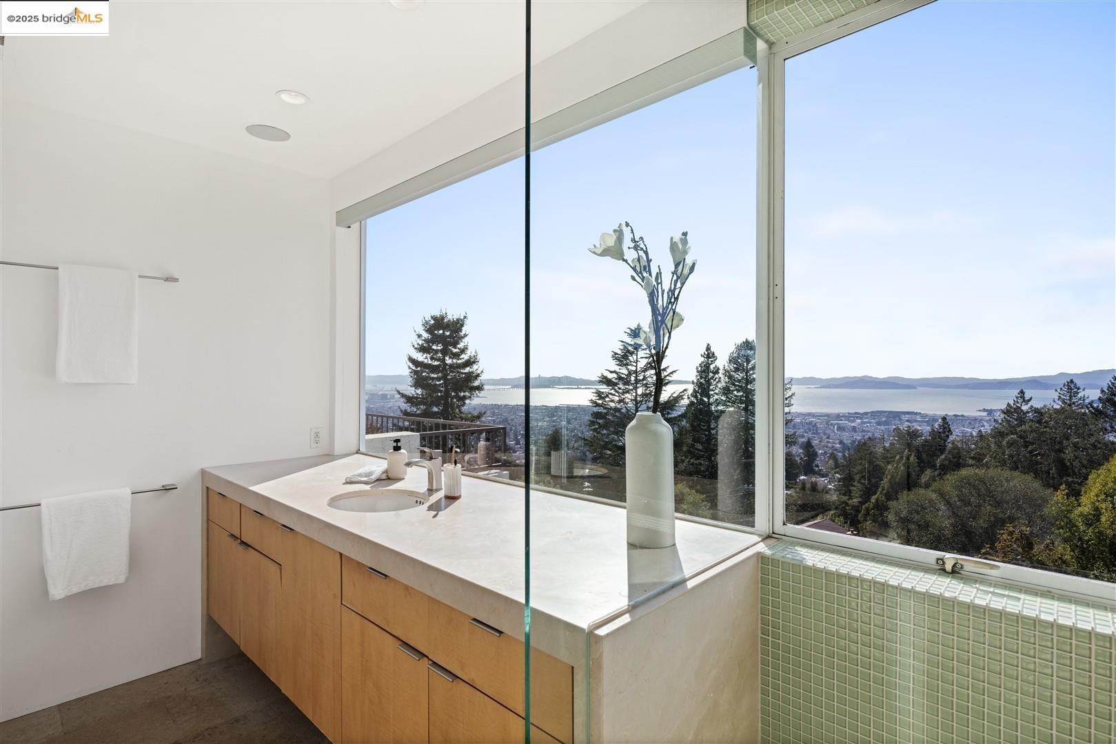 Detail Gallery Image 36 of 49 For 1061 Sterling Ave, Berkeley,  CA 94708 - 3 Beds | 2/1 Baths