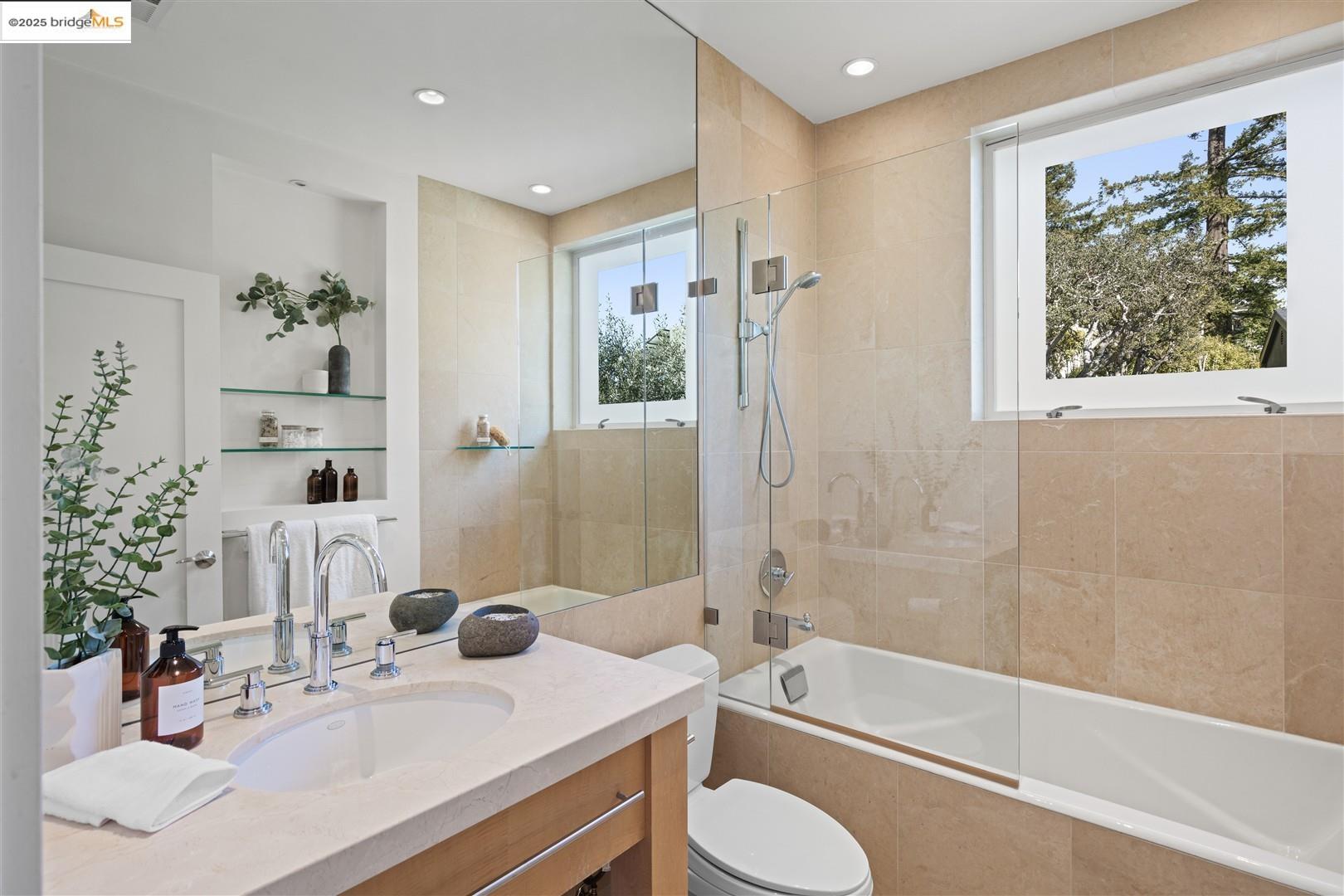 Detail Gallery Image 41 of 49 For 1061 Sterling Ave, Berkeley,  CA 94708 - 3 Beds | 2/1 Baths