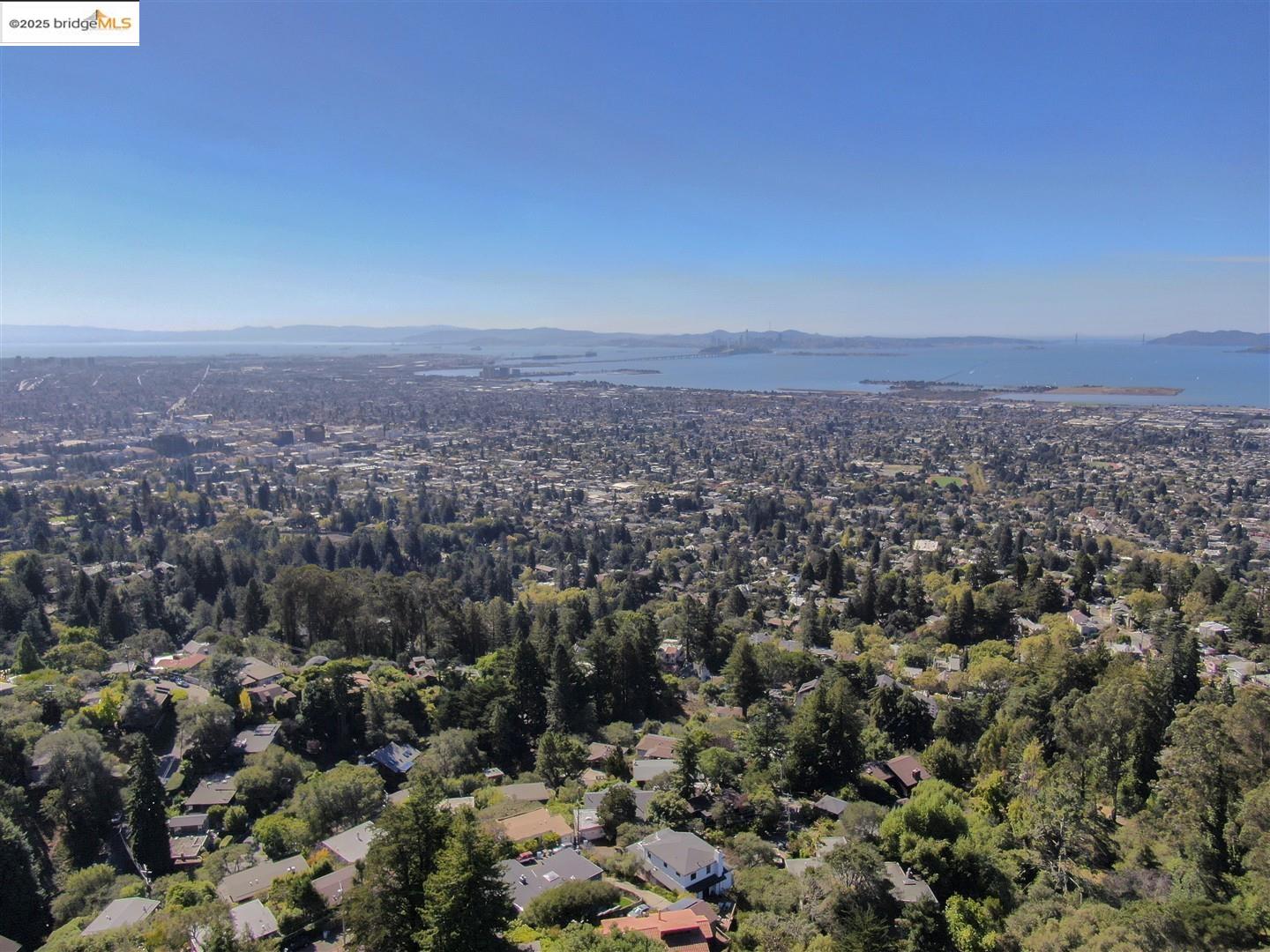 Detail Gallery Image 10 of 49 For 1061 Sterling Ave, Berkeley,  CA 94708 - 3 Beds | 2/1 Baths