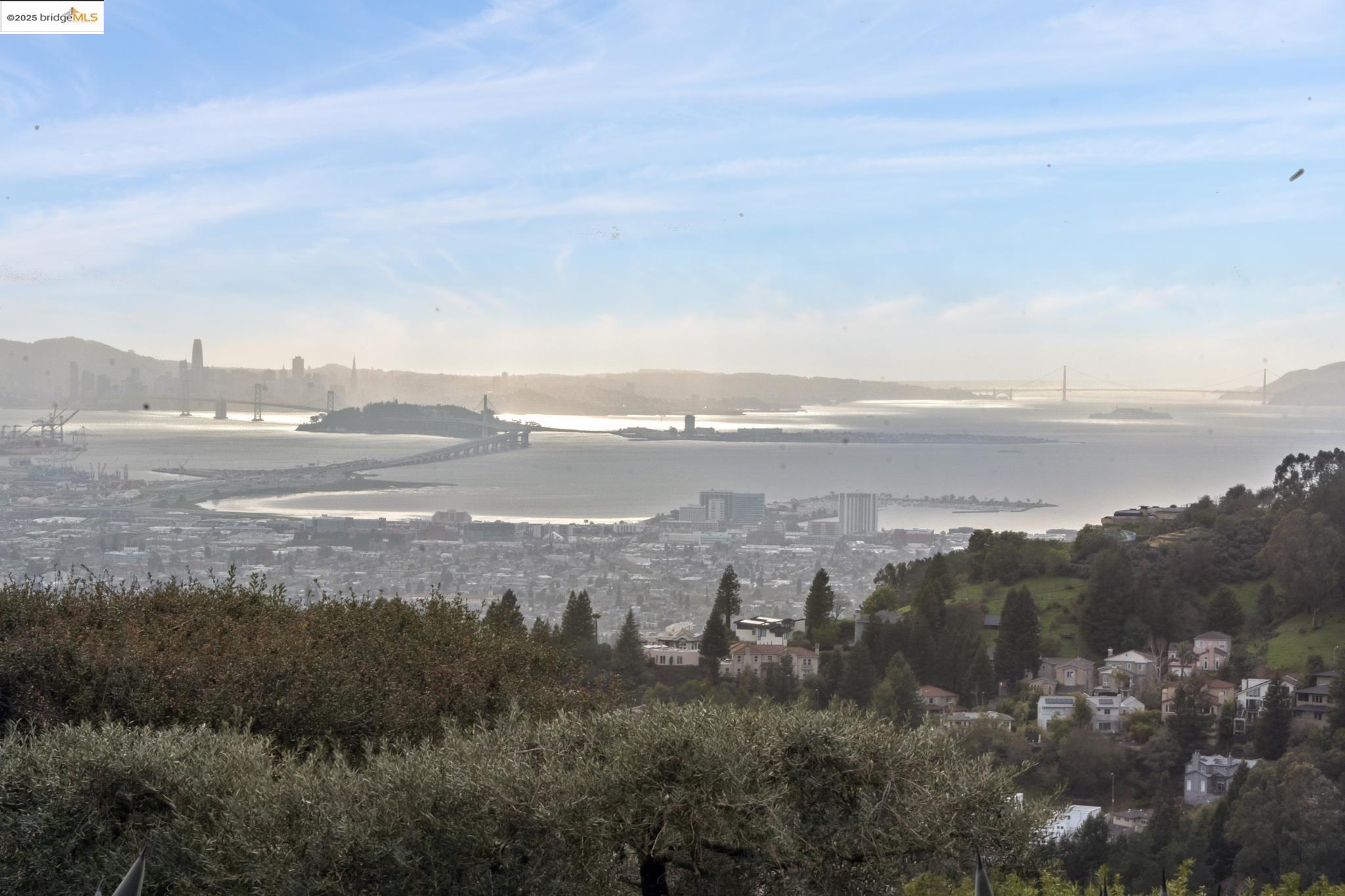 5 Woodside Way, Oakland, California 94611, 5 Bedrooms Bedrooms, 11 Rooms Rooms,4 BathroomsBathrooms,Residential,For Sale,5 Woodside Way,41089995