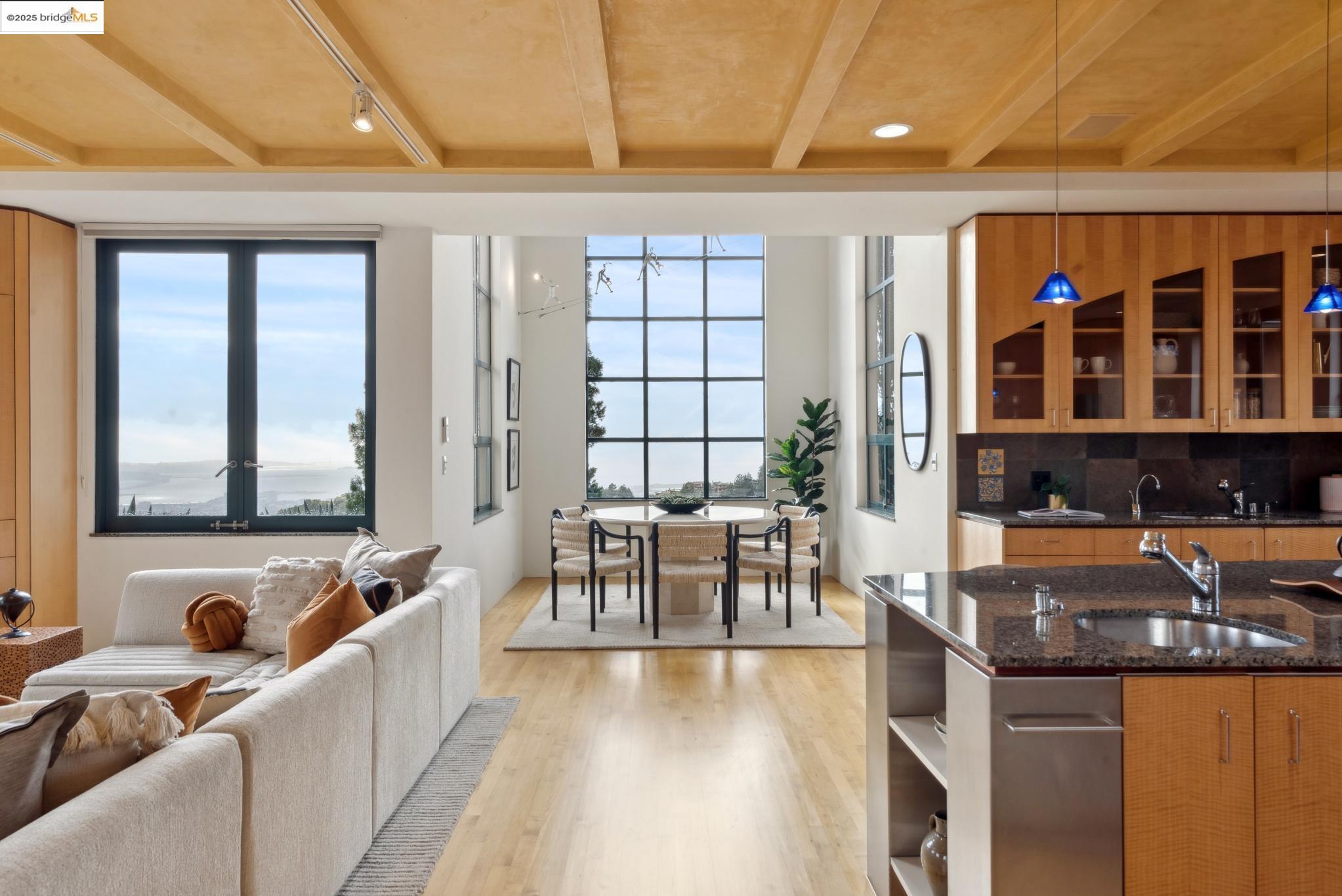 5 Woodside Way, Oakland, California 94611, 5 Bedrooms Bedrooms, 11 Rooms Rooms,4 BathroomsBathrooms,Residential,For Sale,5 Woodside Way,41089995