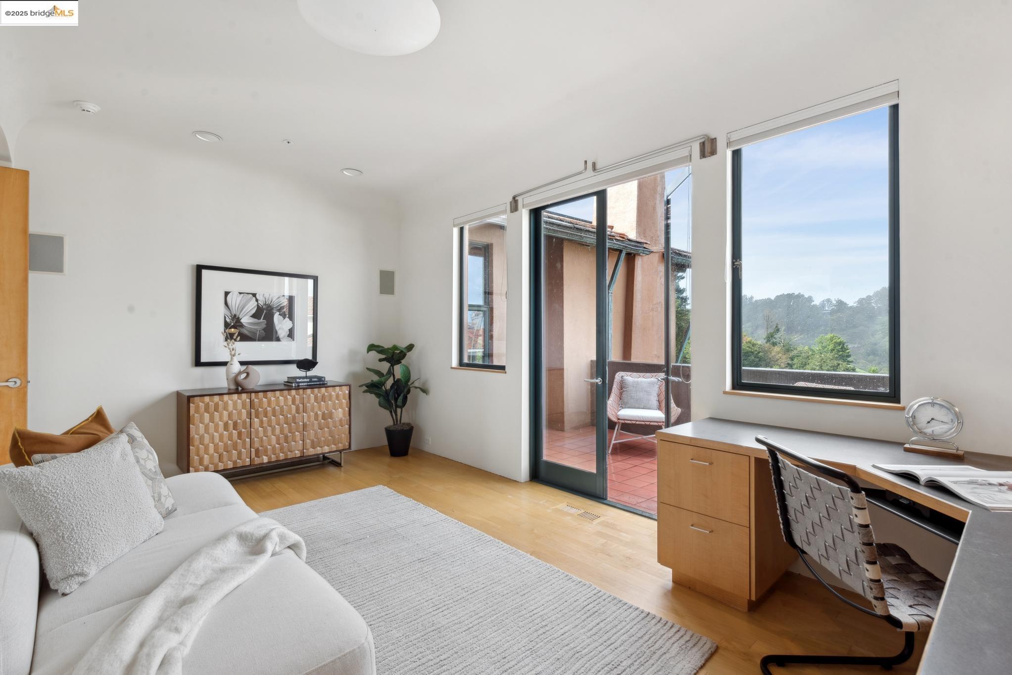 5 Woodside Way, Oakland, California 94611, 5 Bedrooms Bedrooms, 11 Rooms Rooms,4 BathroomsBathrooms,Residential,For Sale,5 Woodside Way,41089995